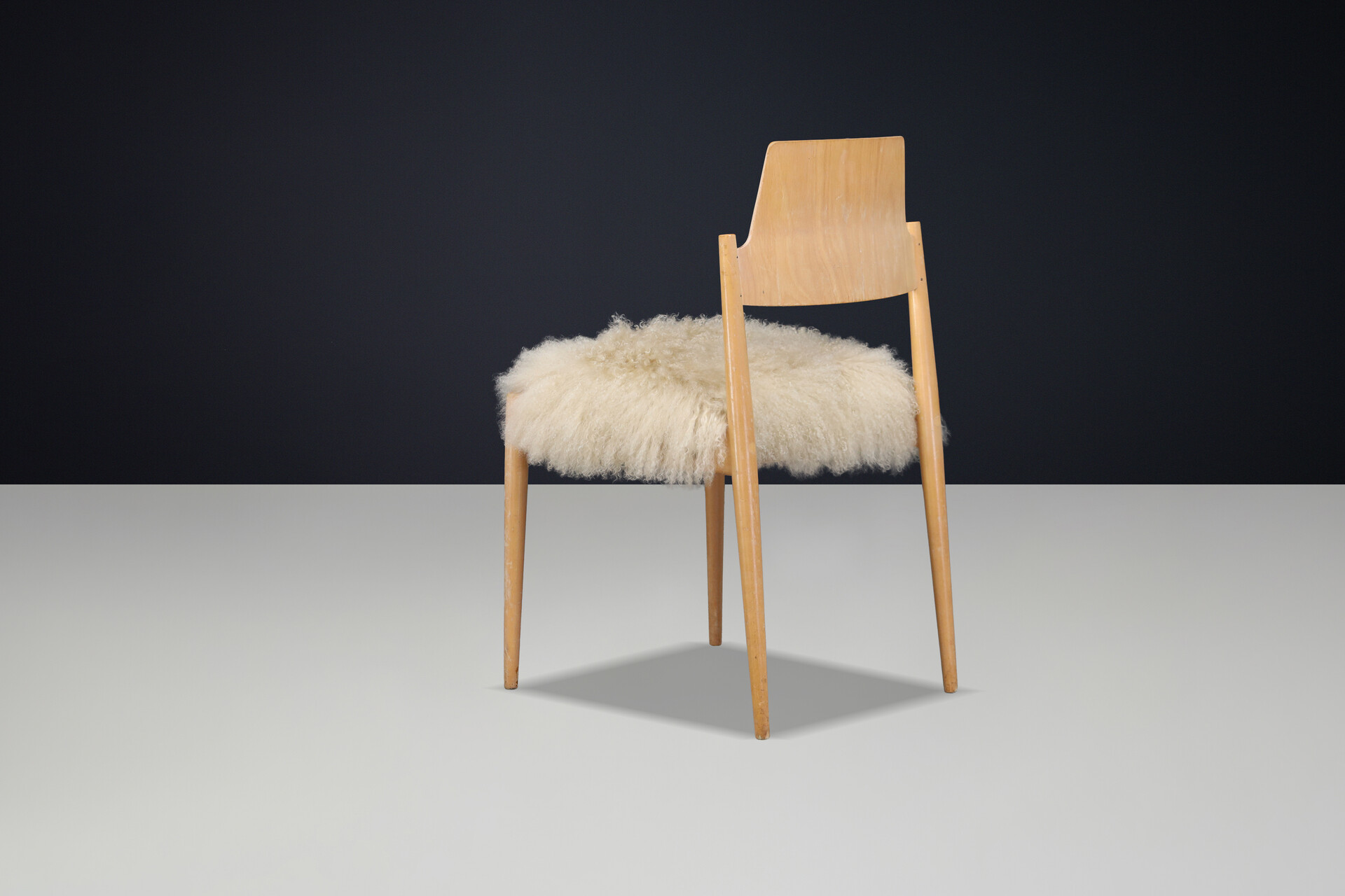Mid century modern Egon Eiermann SE 119 Dining Chairs, Tibetan Ecru Sheepskin Germany 1950s Mid-20th century