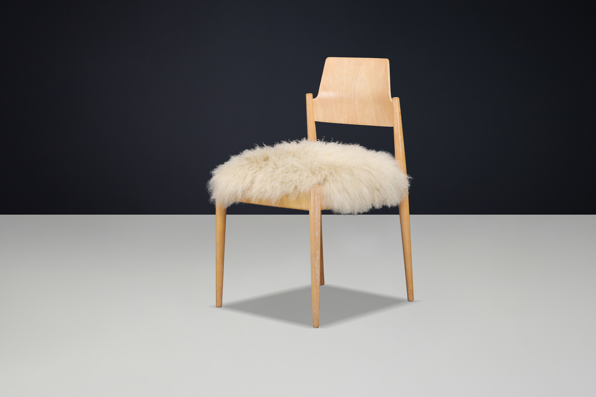 Mid century modern Egon Eiermann SE 119 Dining Chairs, Tibetan Ecru Sheepskin Germany 1950s Mid-20th century