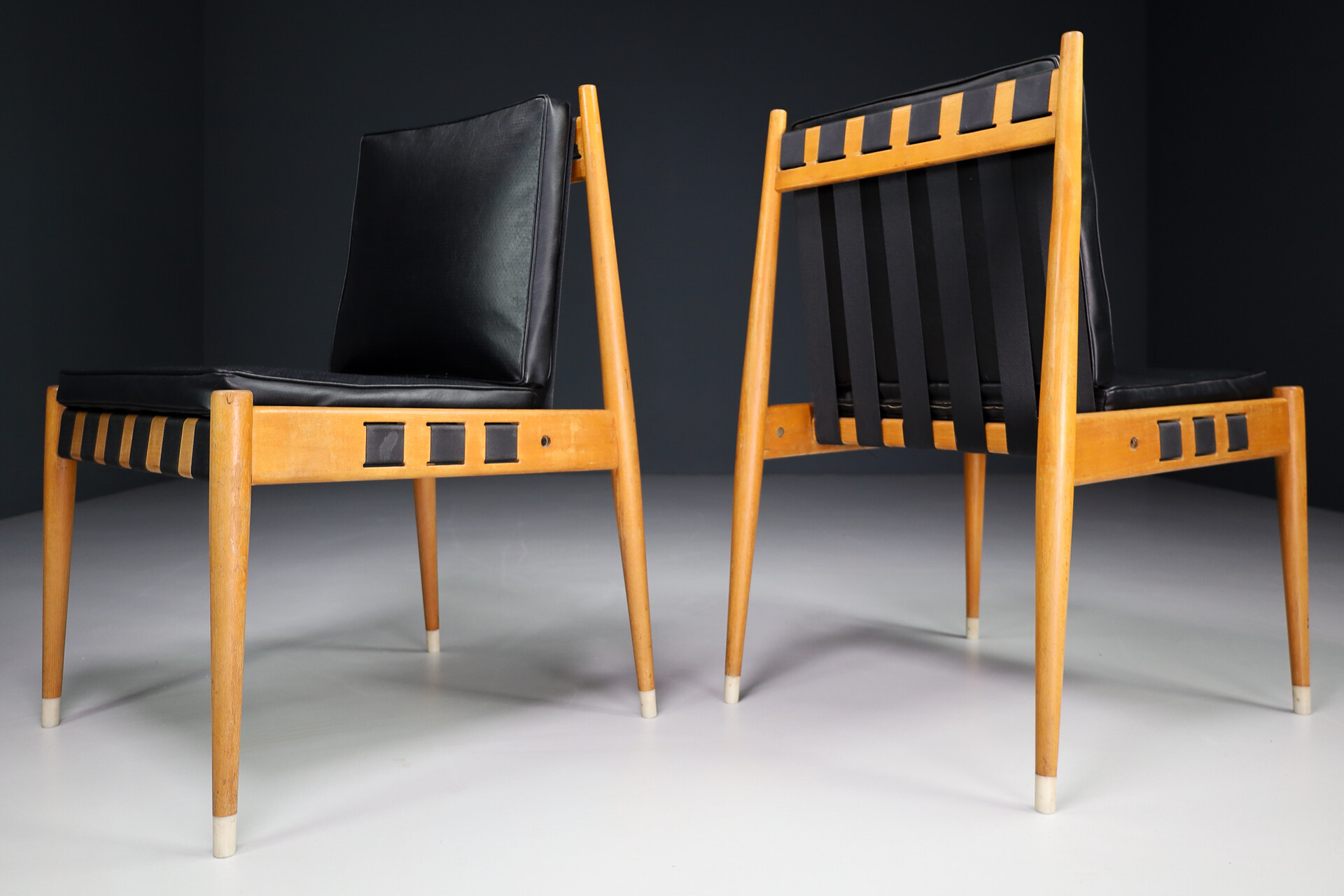 Mid century modern Egon Eiermann SE 121 Chairs in Beechwood, Germany 1960s Mid-20th century