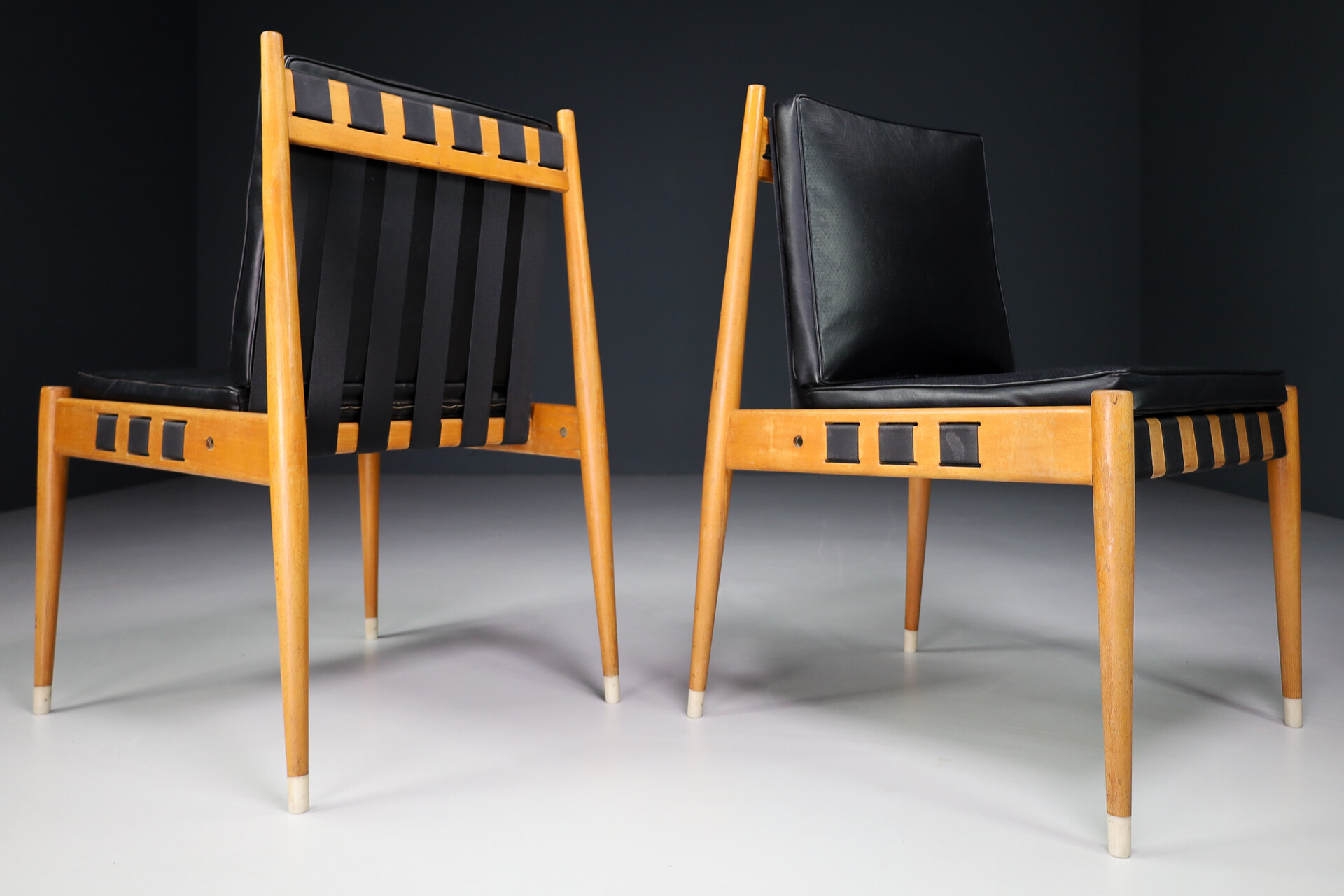 Mid century modern Egon Eiermann SE 121 Chairs in Beechwood, Germany 1960s Mid-20th century