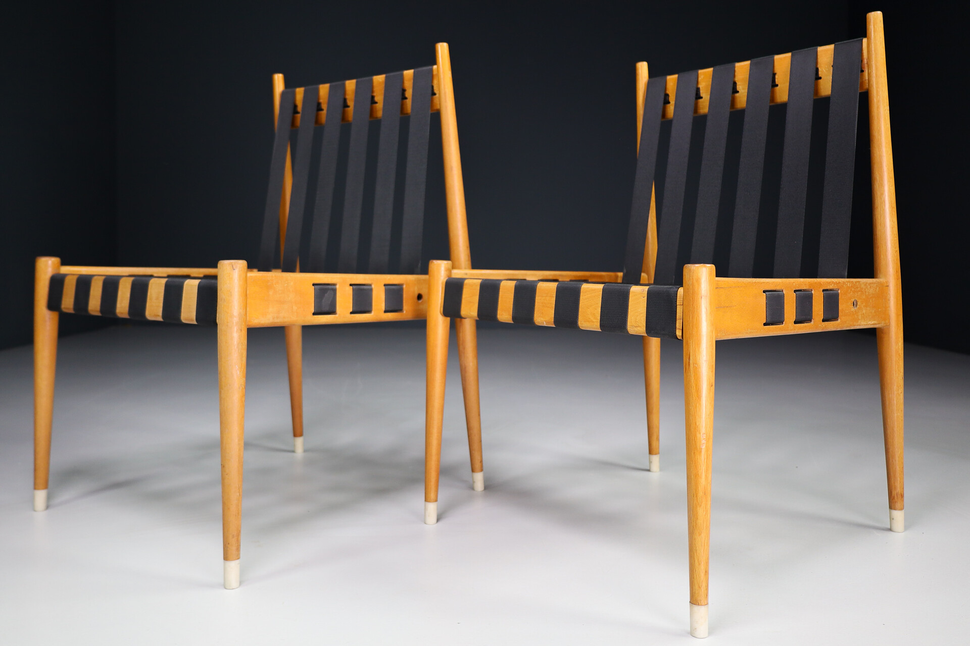Mid century modern Egon Eiermann SE 121 Chairs in Beechwood, Germany 1960s Mid-20th century
