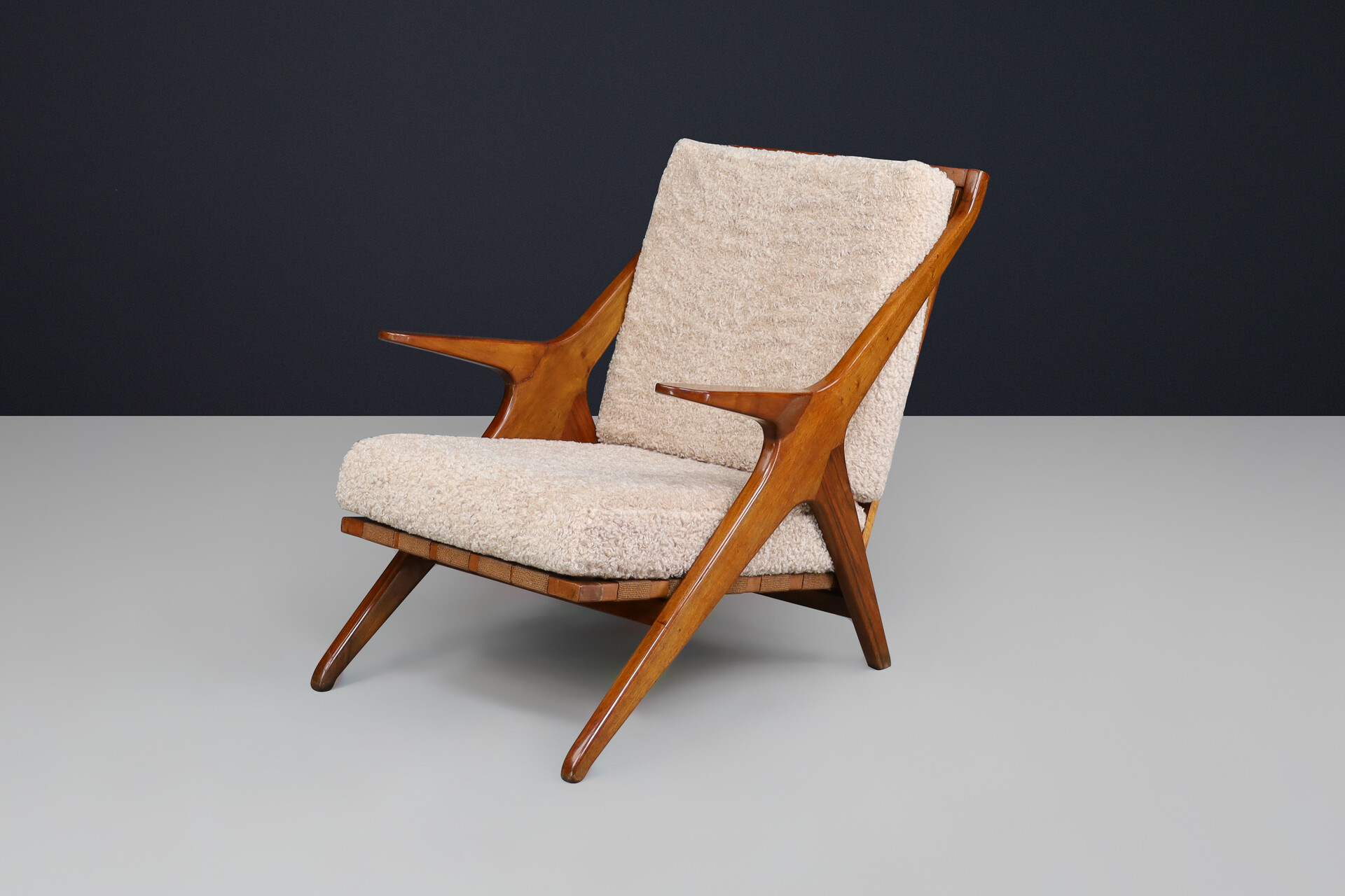 Mid century modern Elegant Armchairs in Walnut and Teddy Fabric, Italy 1950s Mid-20th century