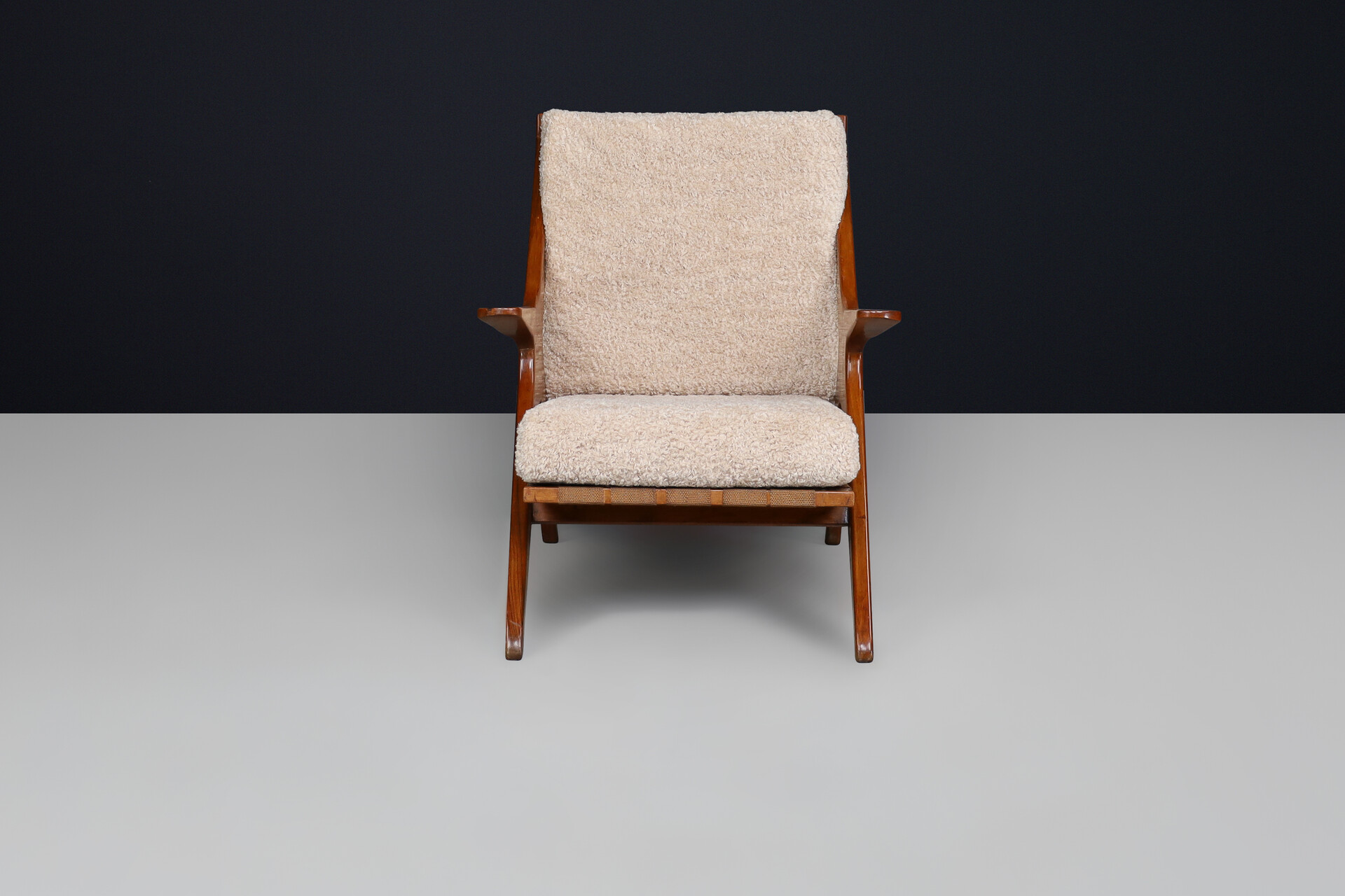 Mid century modern Elegant Armchairs in Walnut and Teddy Fabric, Italy 1950s Mid-20th century