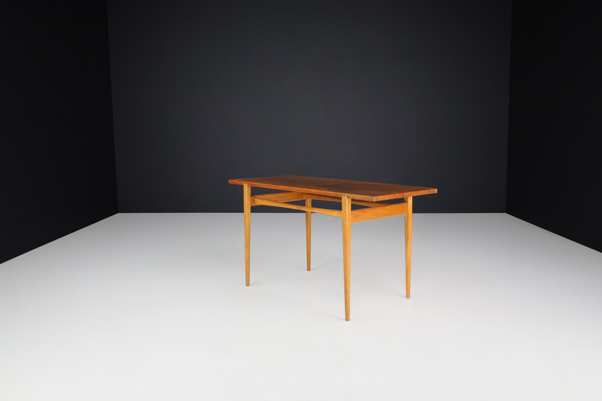 Mid century modern Elegant oak and walnut coffee table , France 1960s Mid-20th century