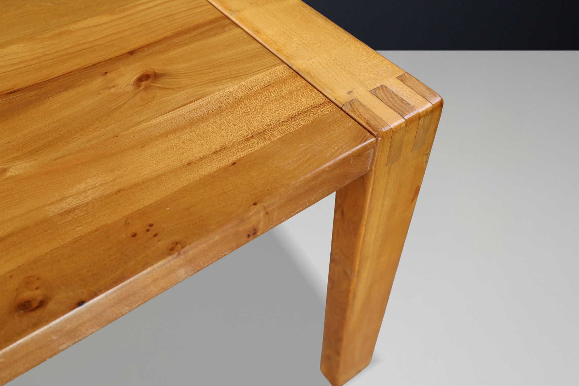 Mid century modern Elm Maison Regain dining room table 150-250 cm, France 1970s Late-20th century