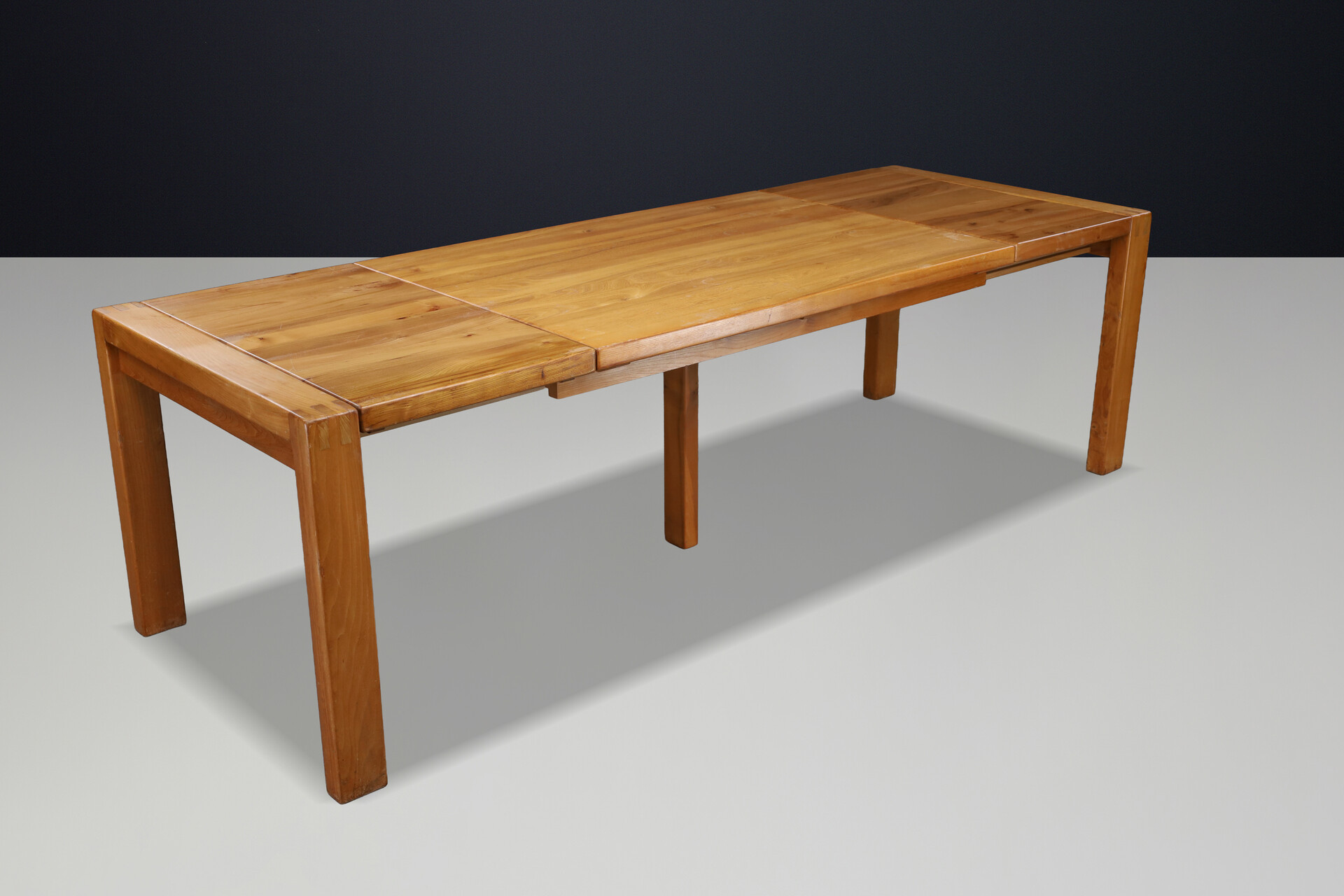 Mid century modern Elm Maison Regain dining room table 150-250 cm, France 1970s Late-20th century