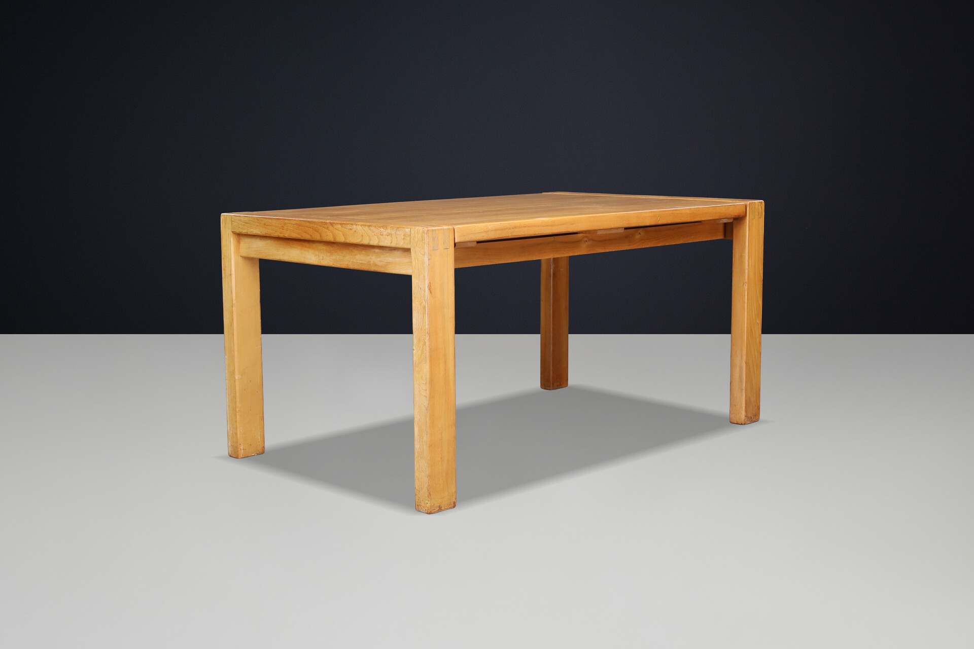 Mid century modern Elm Maison Regain dining room table 150-250 cm, France 1970s Late-20th century