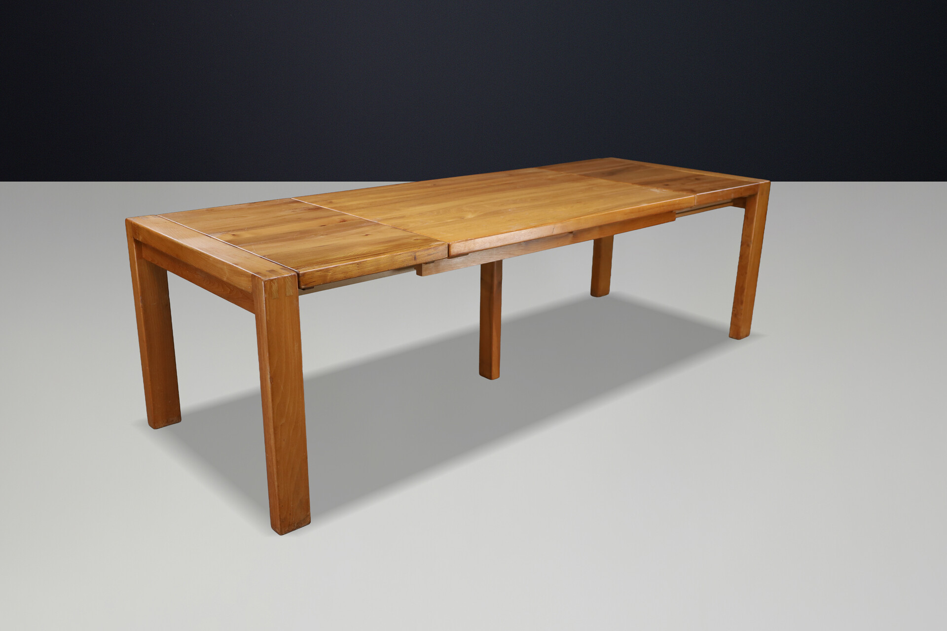 Mid century modern Elm Maison Regain dining room table 150-250 cm, France 1970s Late-20th century