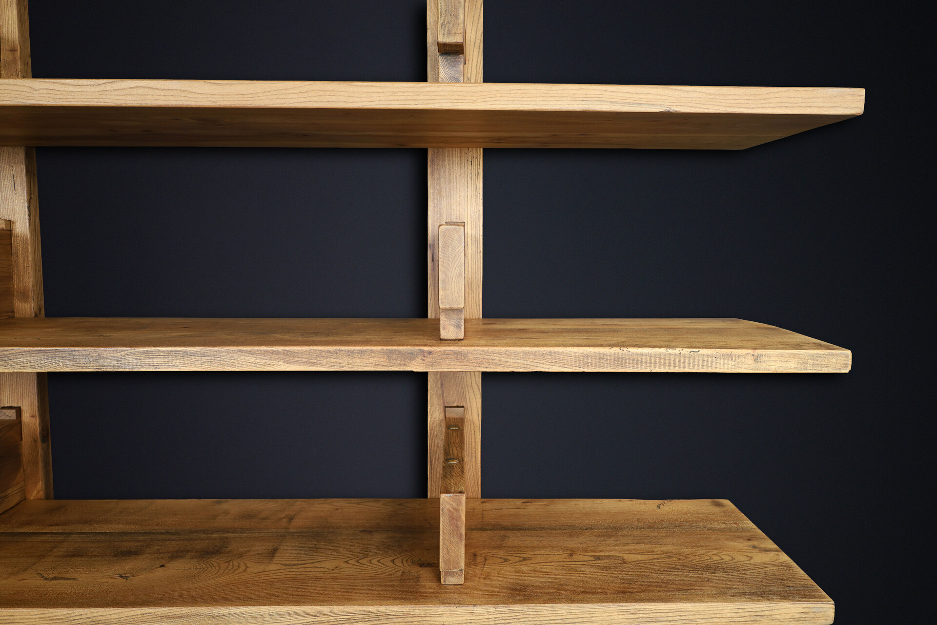 Mid century modern Elm Patinated Elm Bookshelf in the Style of Pierre Chapo, France 1970s Mid-20th century