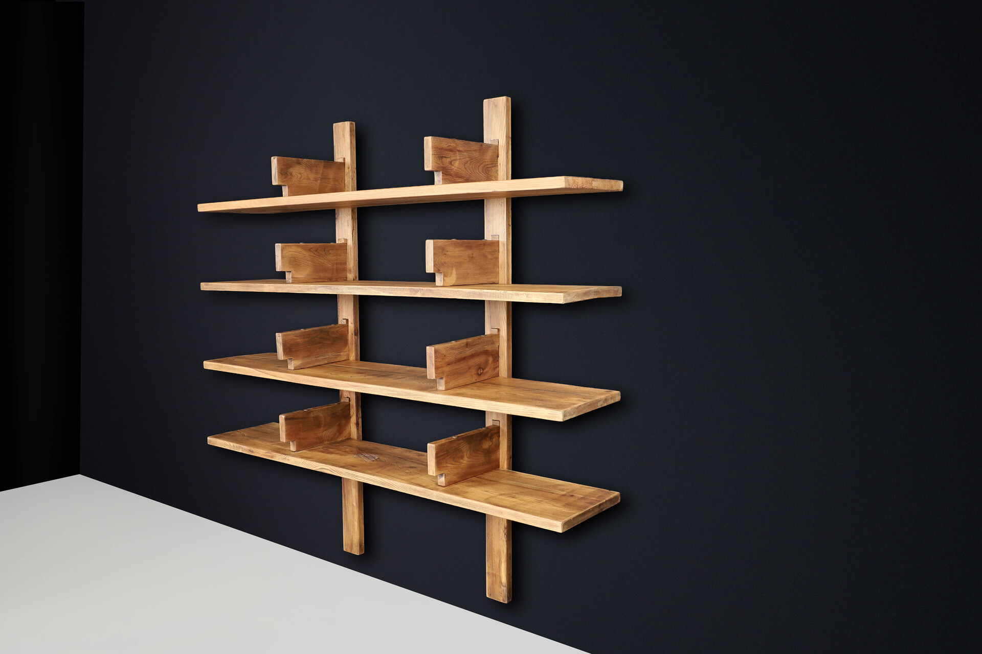 Mid century modern Elm Patinated Elm Bookshelf in the Style of Pierre Chapo, France 1970s Mid-20th century