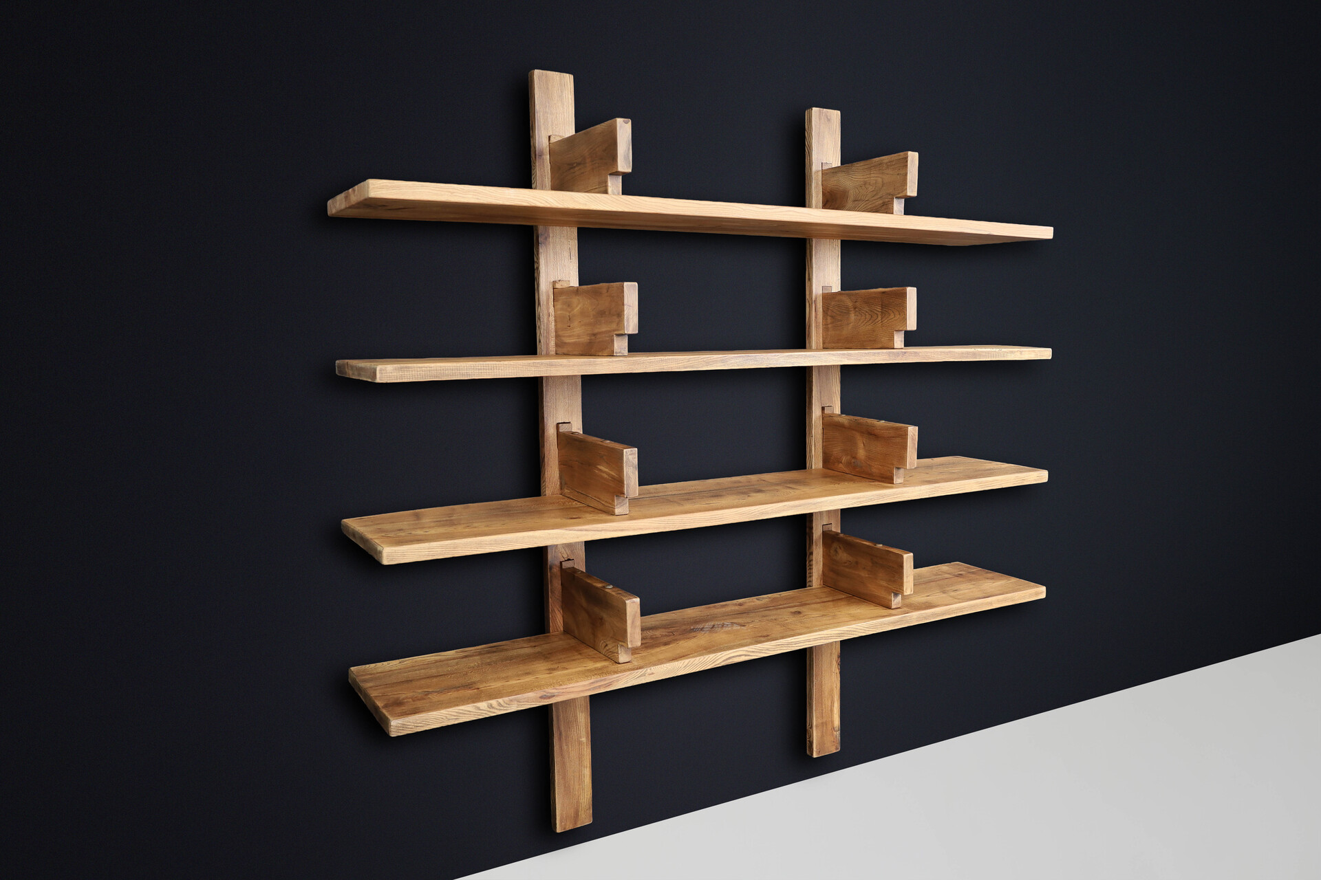 Mid century modern Elm Patinated Elm Bookshelf in the Style of Pierre Chapo, France 1970s Mid-20th century