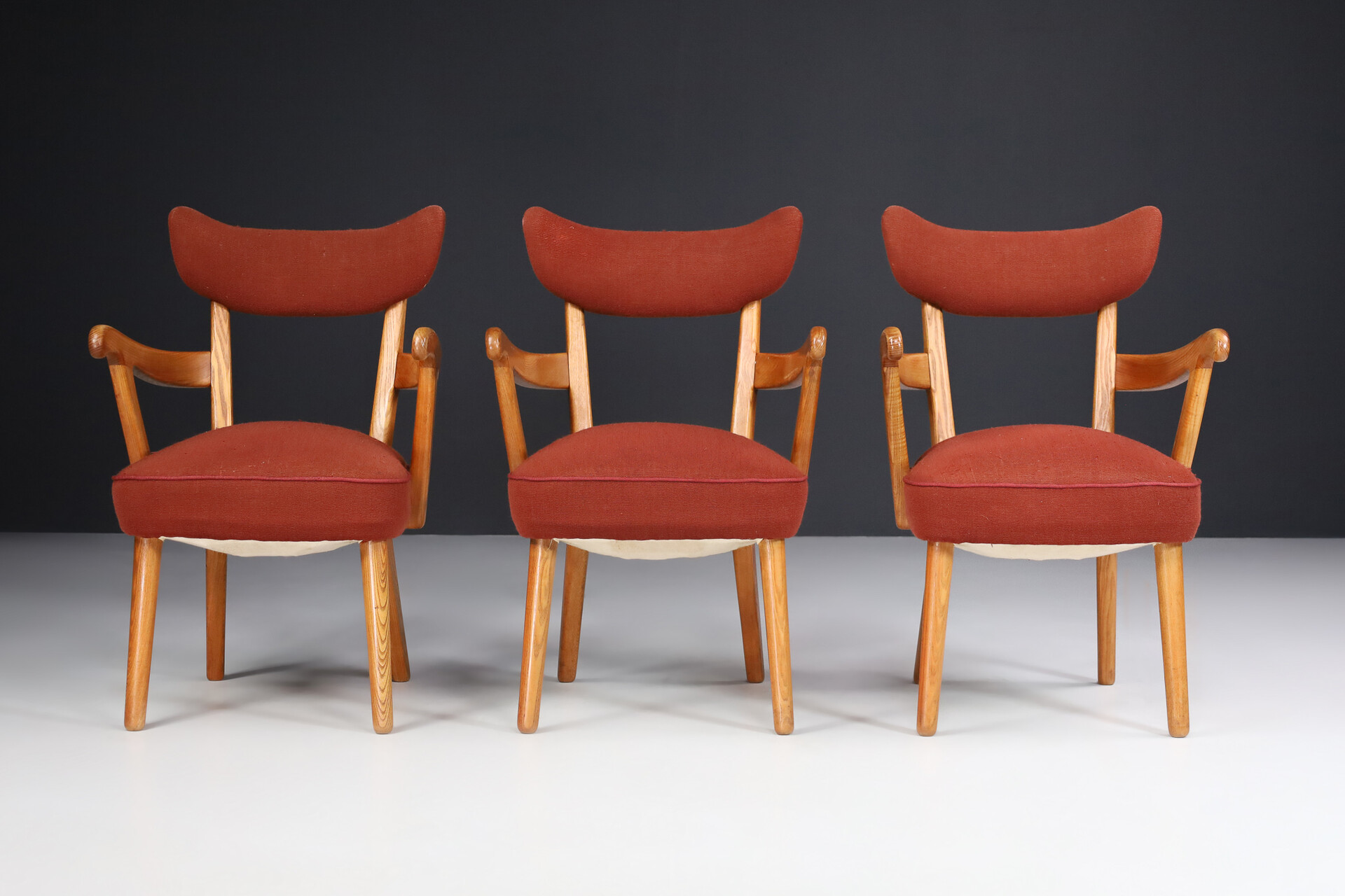 Mid century modern Elwood Armchairs in Original Fabric, France 1960s Mid-20th century