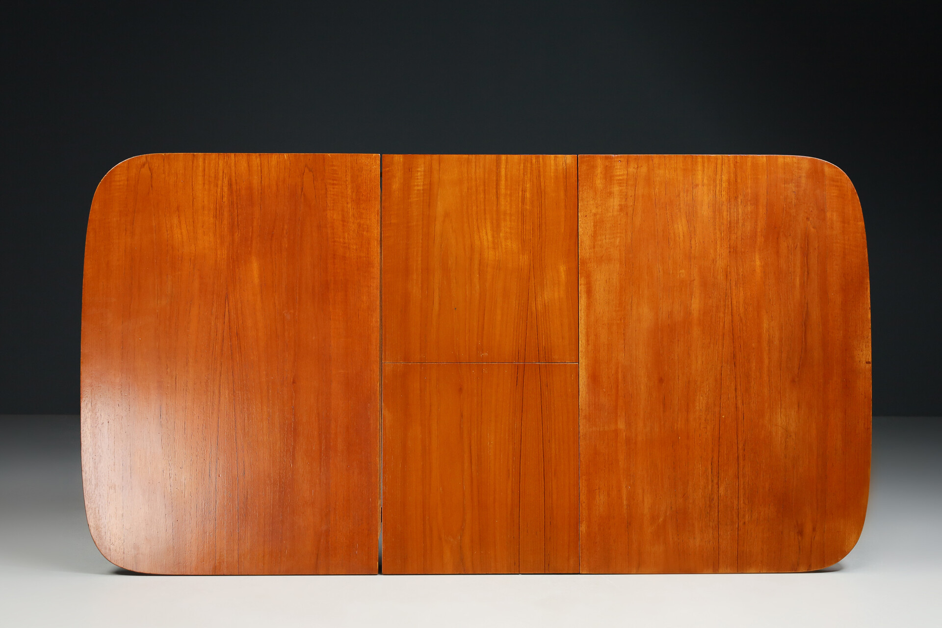 Mid century modern Expandable Table, Netherlands 1950s Mid-20th century