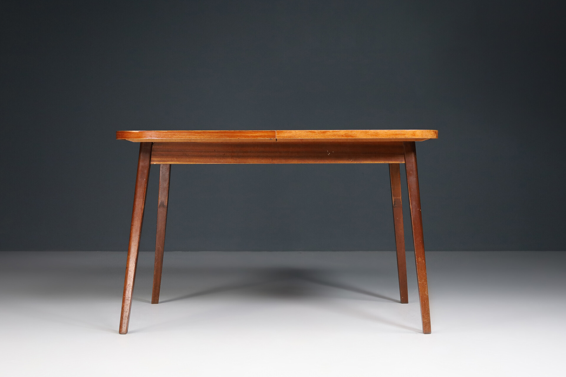 Mid century modern Expandable Table, Netherlands 1950s Mid-20th century