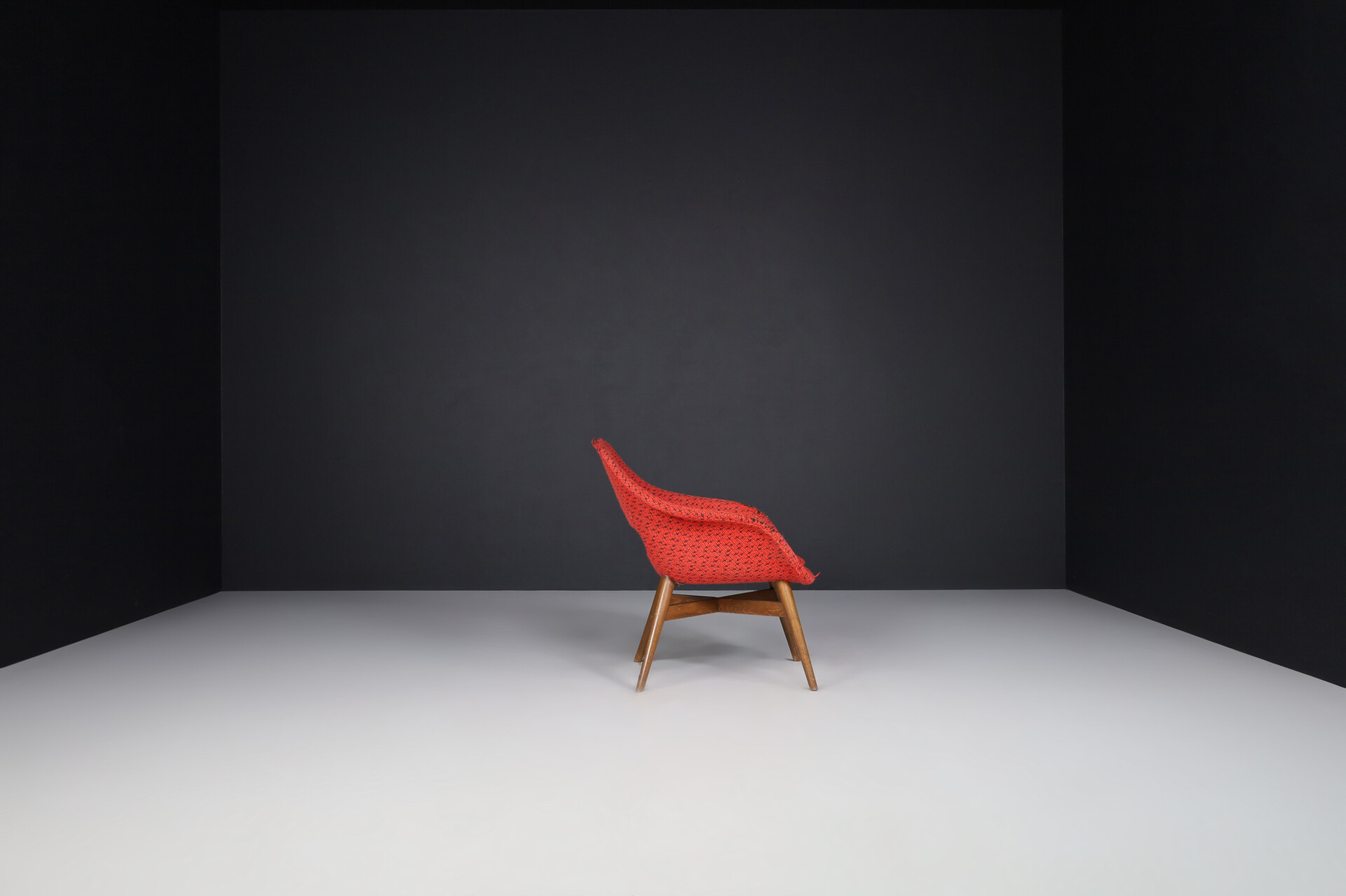 Mid century modern Fiberglass Easy Chair by Miroslav Navratil for Vertex in original fabric , circa 1960 Mid-20th century