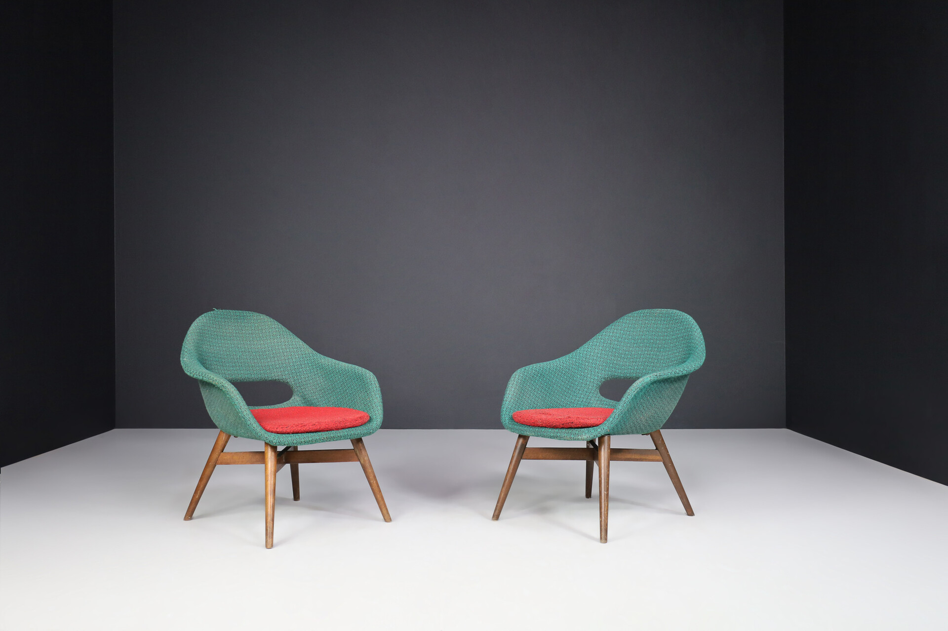 Mid century modern Fiberglass Easy Chairs by Miroslav Navratil for Vertex in original fabric , circa 1960 Mid-20th century