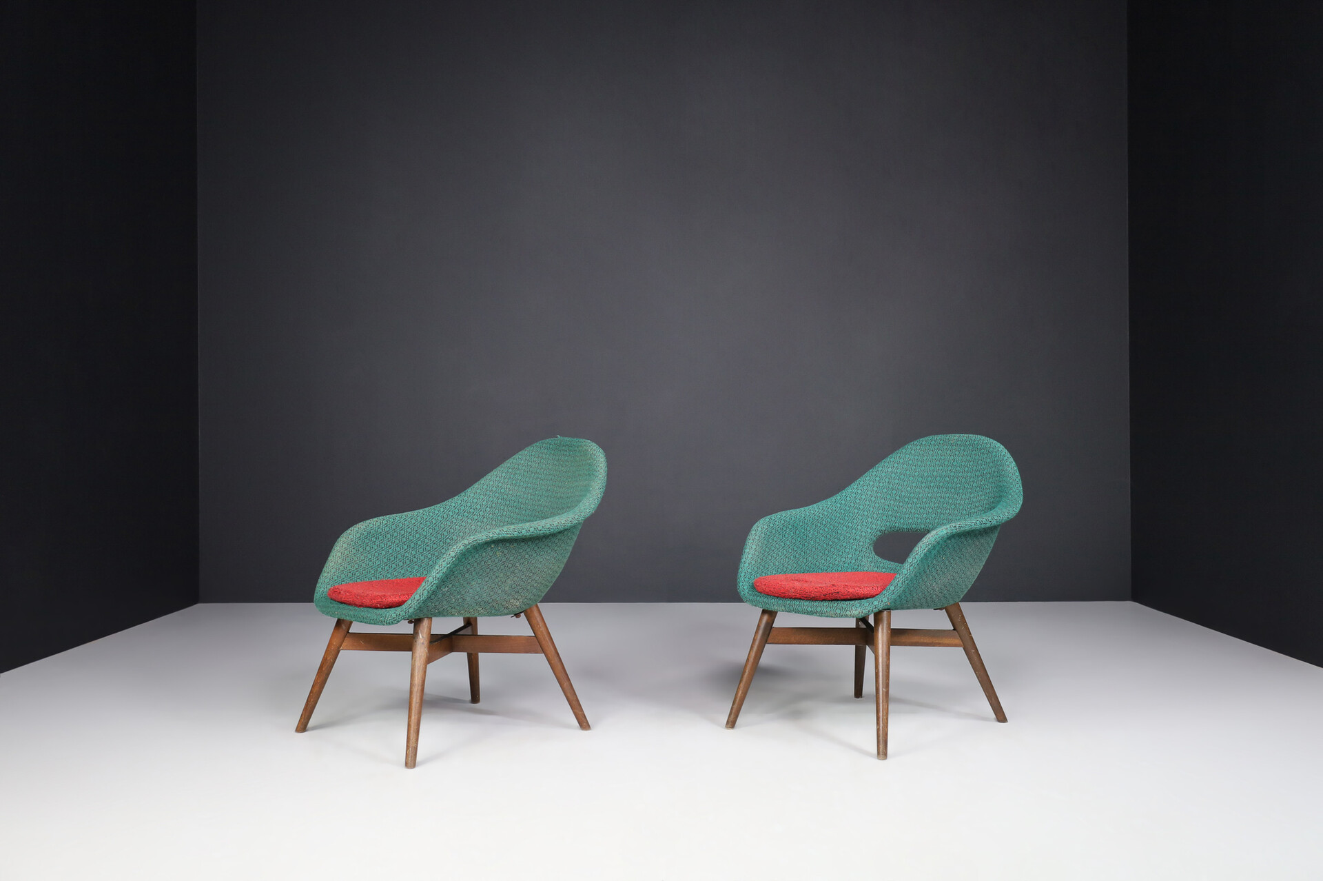 Mid century modern Fiberglass Easy Chairs by Miroslav Navratil for Vertex in original fabric , circa 1960 Mid-20th century