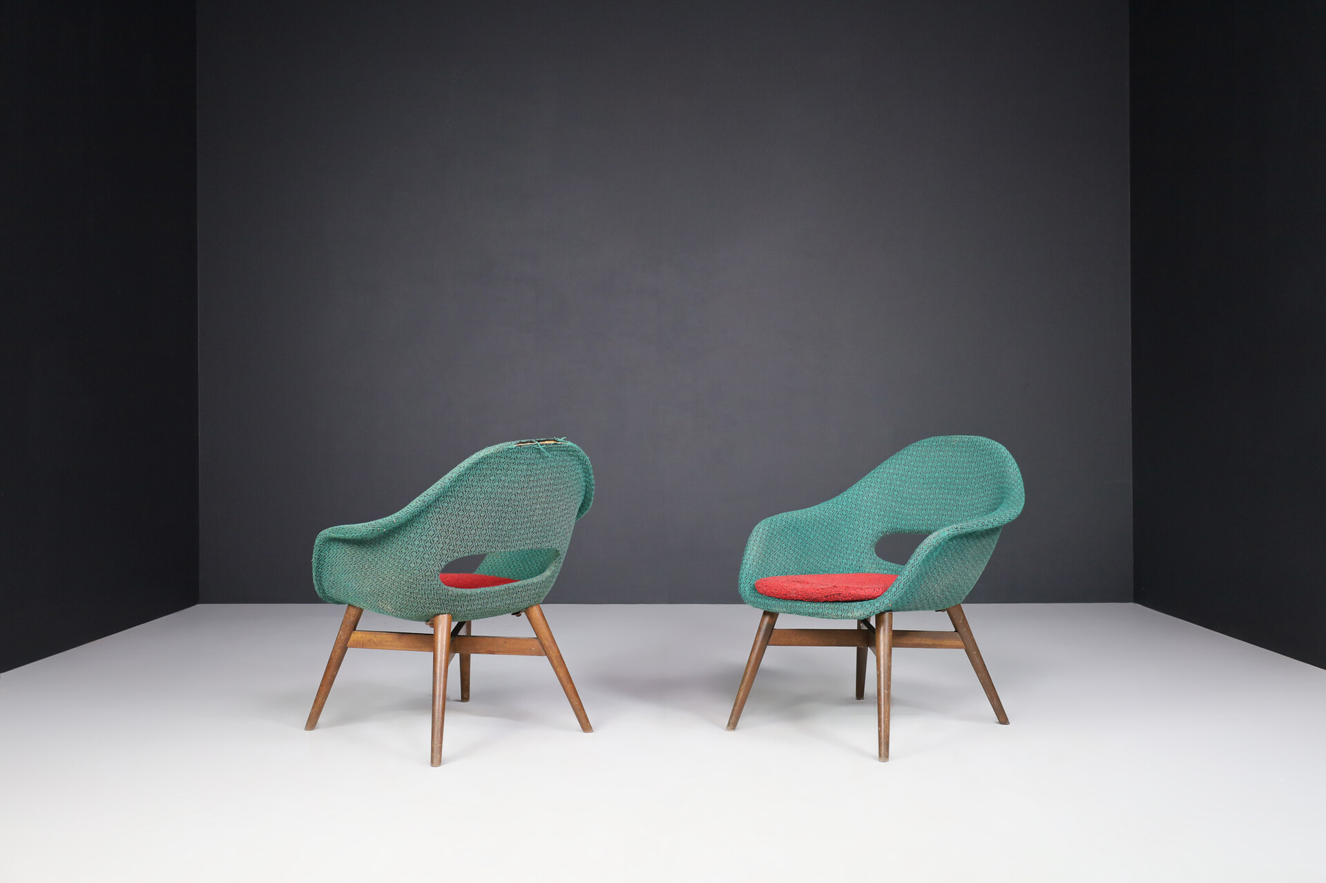 Mid century modern Fiberglass Easy Chairs by Miroslav Navratil for Vertex in original fabric , circa 1960 Mid-20th century