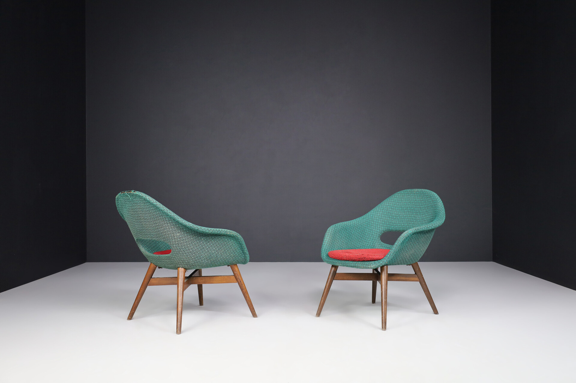 Mid century modern Fiberglass Easy Chairs by Miroslav Navratil for Vertex in original fabric , circa 1960 Mid-20th century