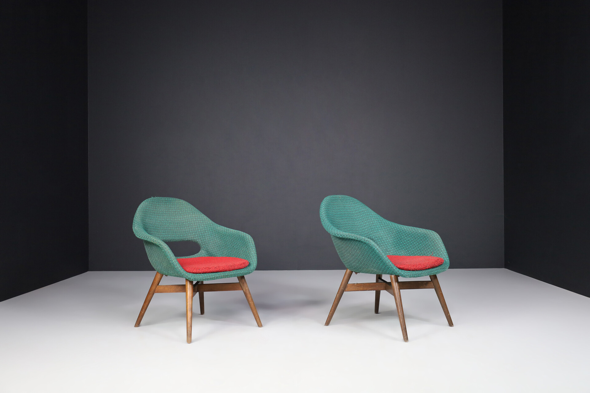 Mid century modern Fiberglass Easy Chairs by Miroslav Navratil for Vertex in original fabric , circa 1960 Mid-20th century