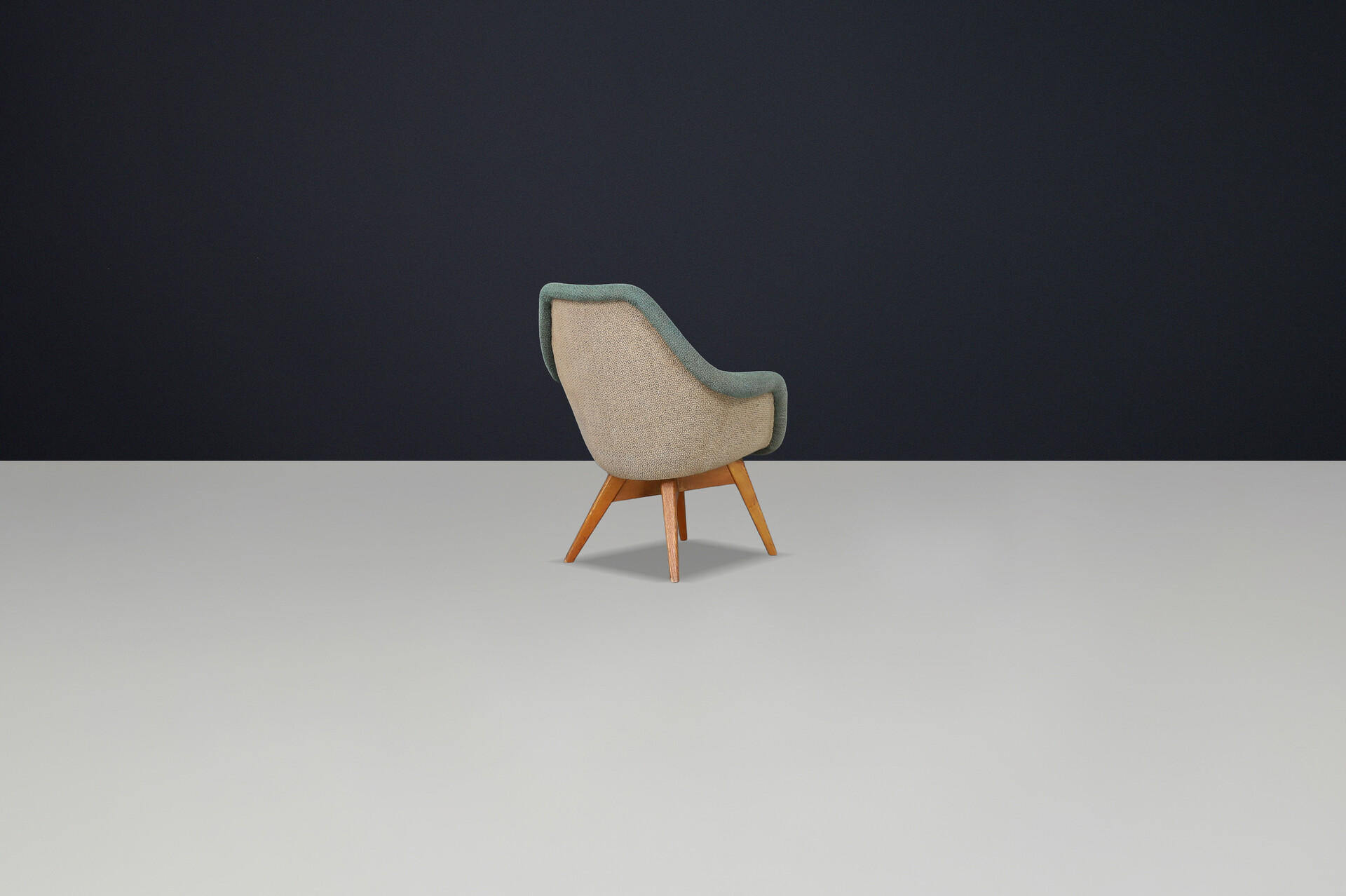 Mid century modern Fiberglass Lounge Chair by Miroslav Navrátil for Vertex in original fabric . Mid-20th century