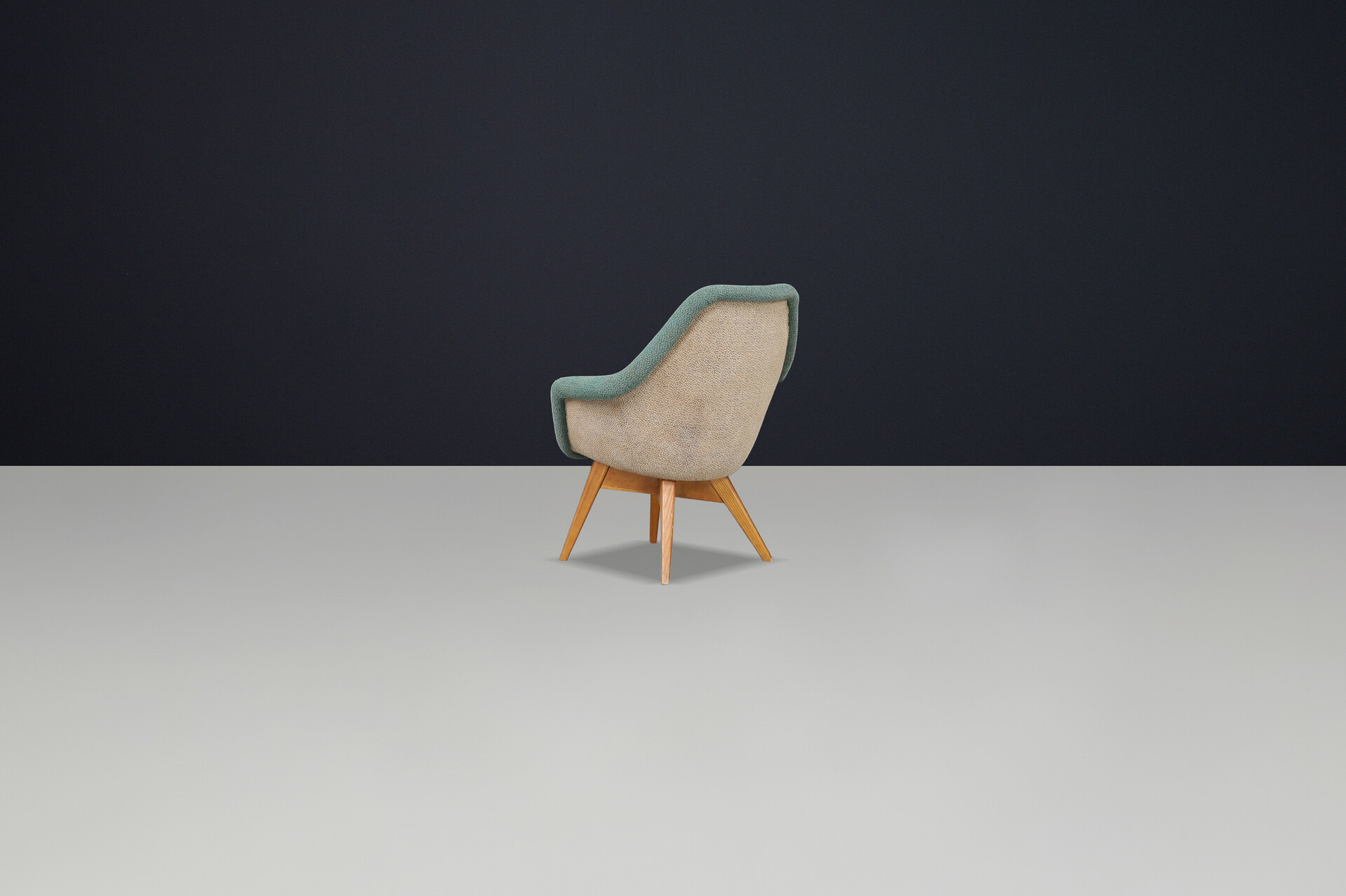 Mid century modern Fiberglass Lounge Chair by Miroslav Navrátil for Vertex in original fabric . Mid-20th century