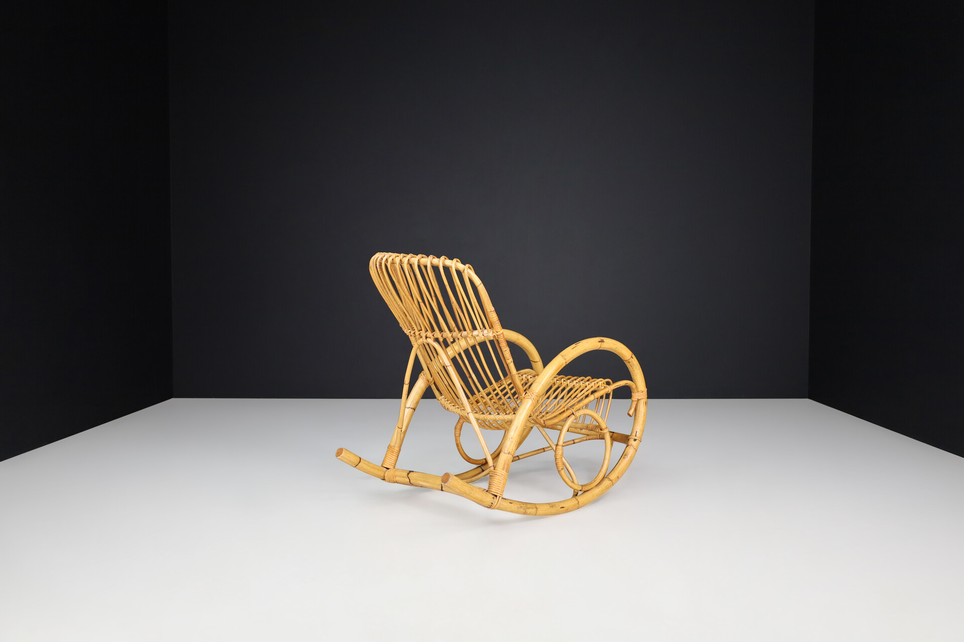 Mid century modern Franco Albini Style Wicker Bamboo Rocking Chair Italy 1960s Mid-20th century