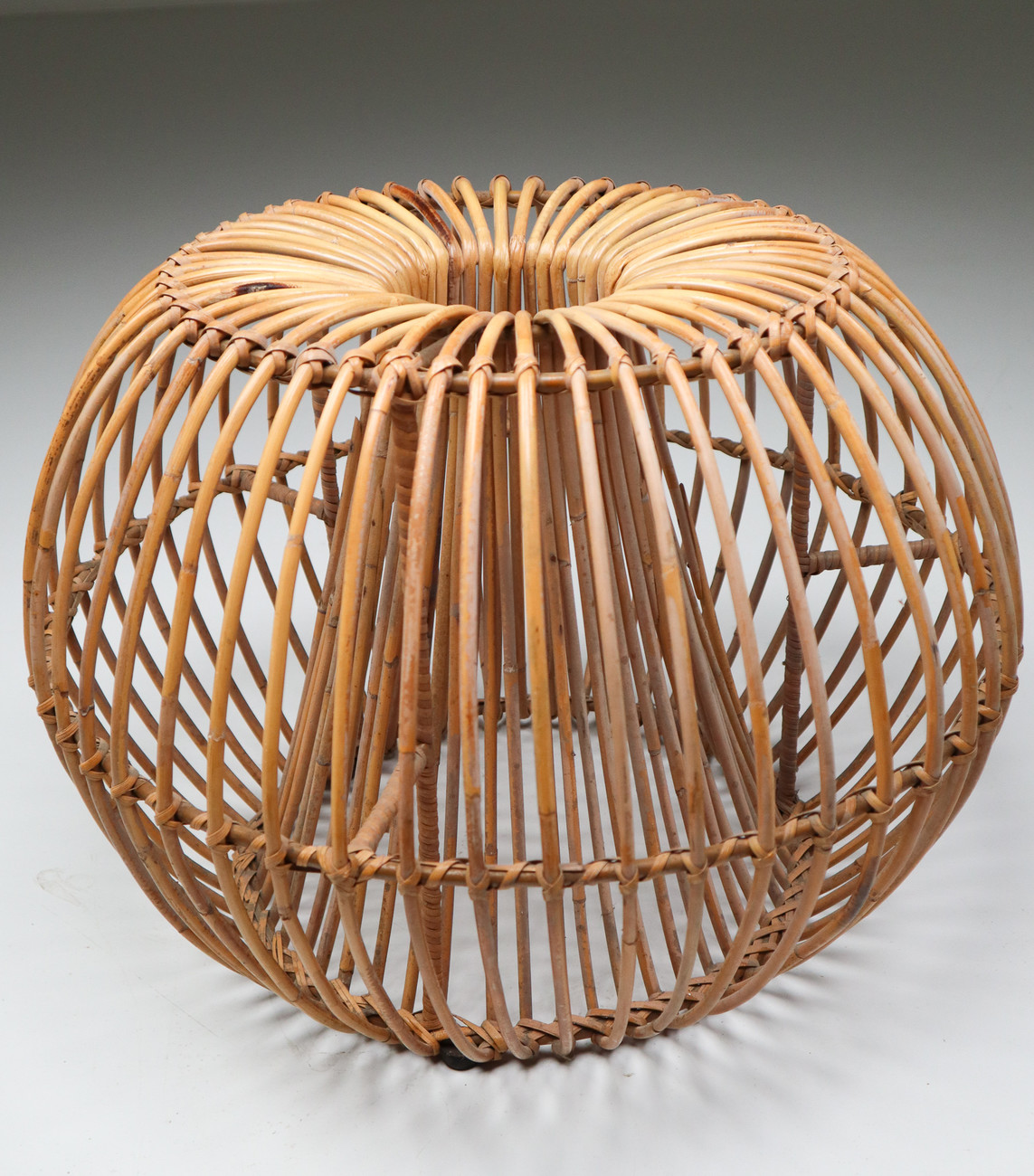 Mid-Century Modern Franco Albini Style Wicker Ottoman, Stool or Side table.Italy 1950s Mid-20th century