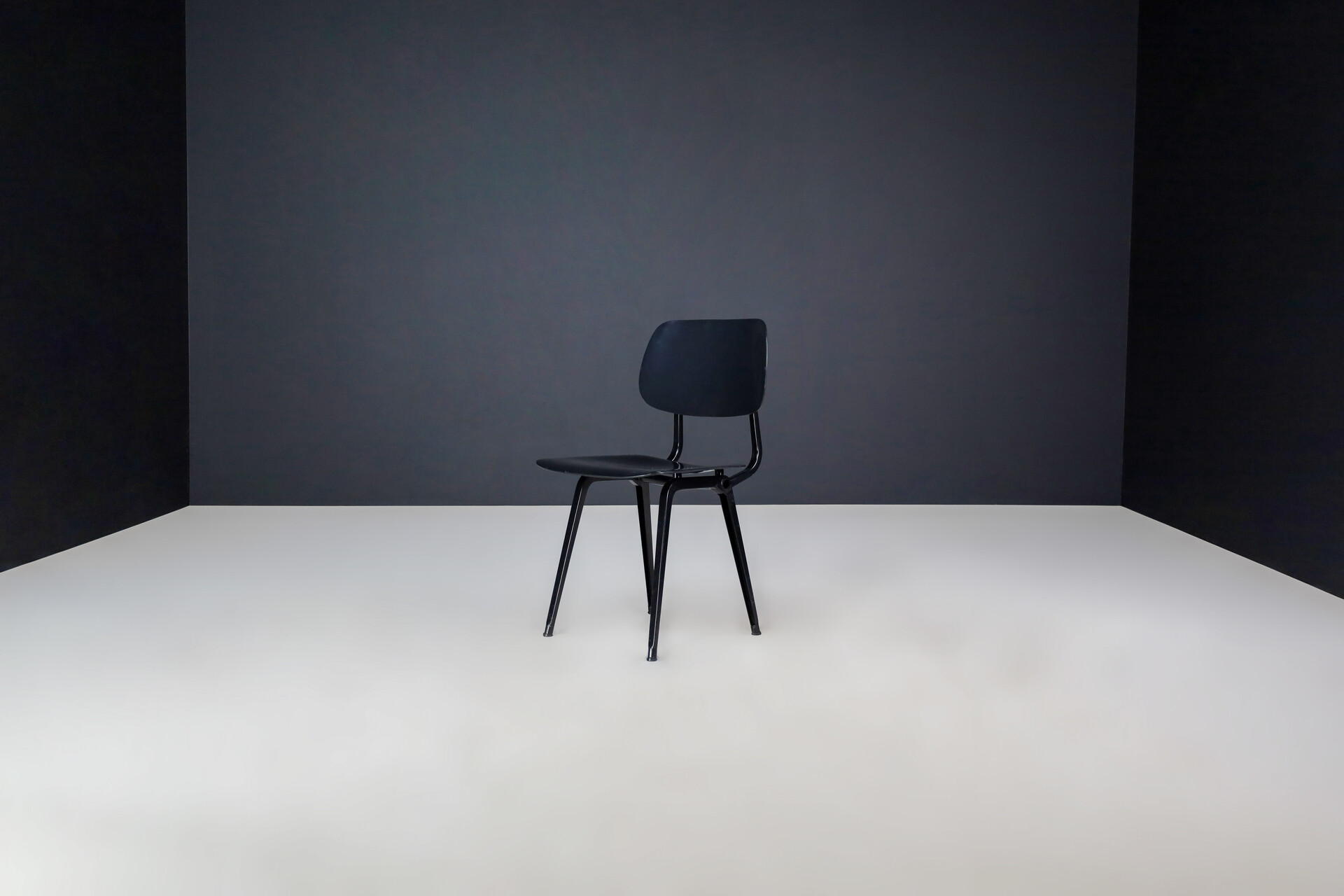 Mid century modern Friso Kramer Revolt Dining Room Chairs Chairs Set/8 The Netherlands 1953 Mid-20th century