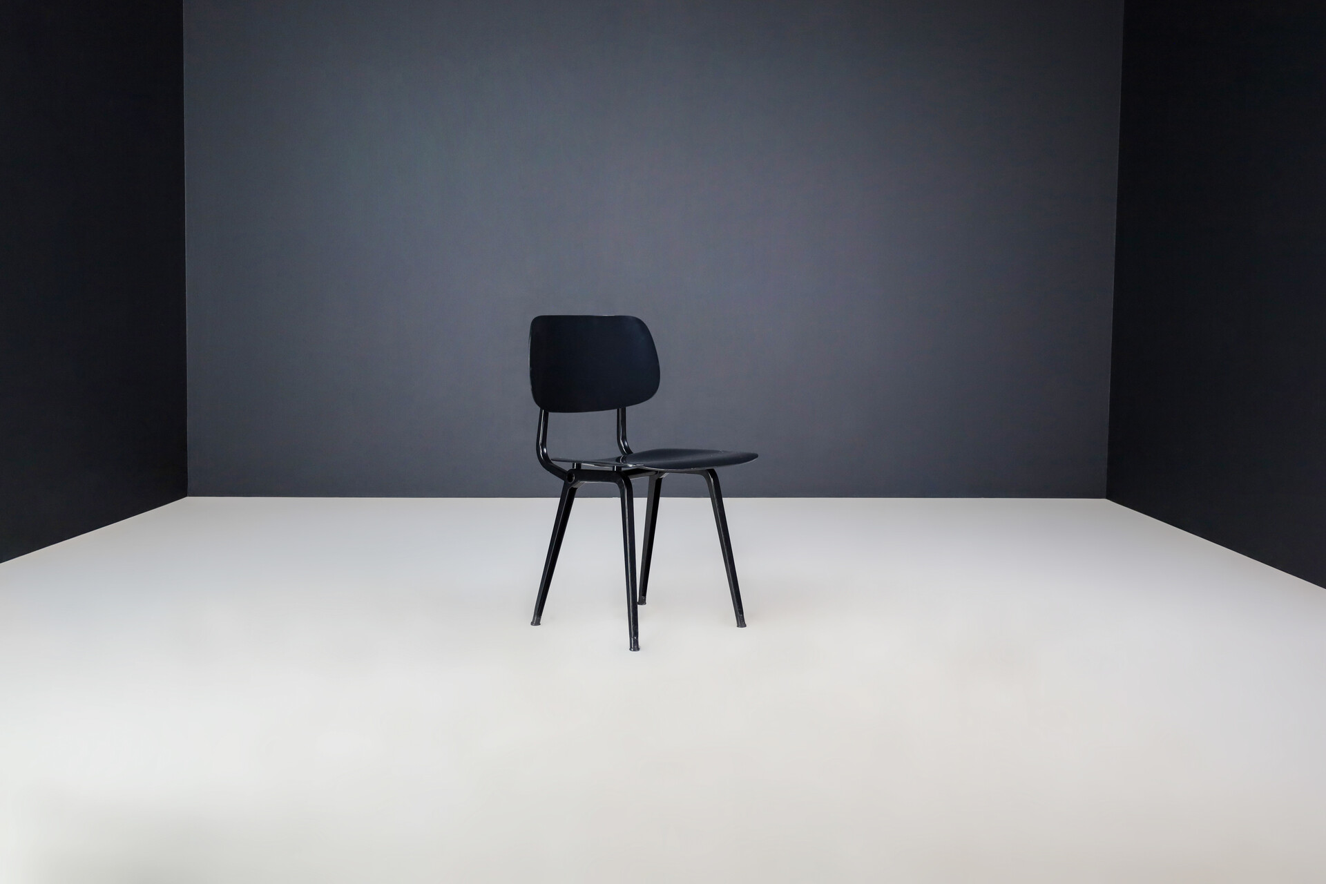 Mid century modern Friso Kramer Revolt Dining Room Chairs Chairs Set/8 The Netherlands 1953 Mid-20th century