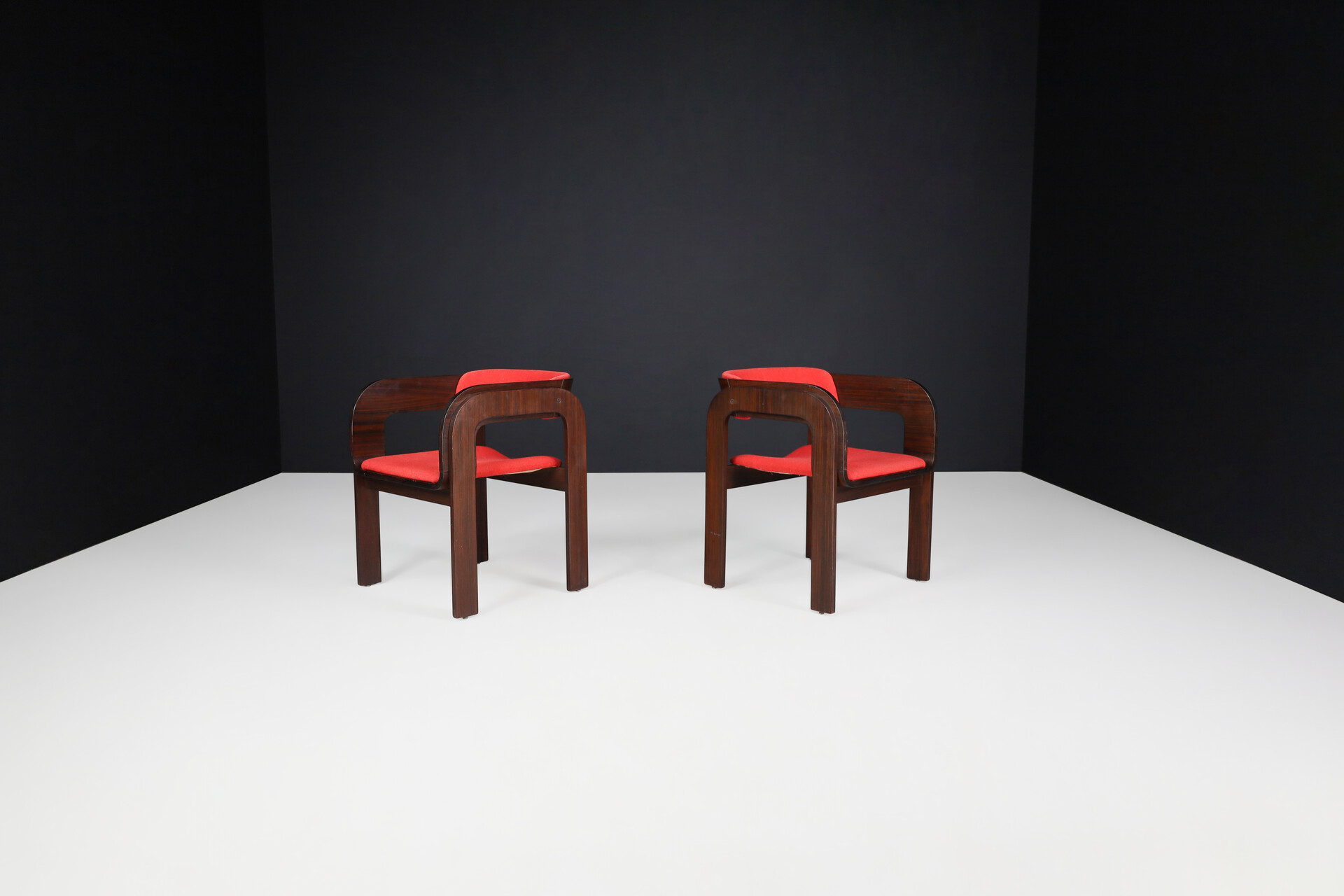 Mid century modern Gae Aulenti Armchairs in walnut and red upholstery , italy 1960s Mid-20th century