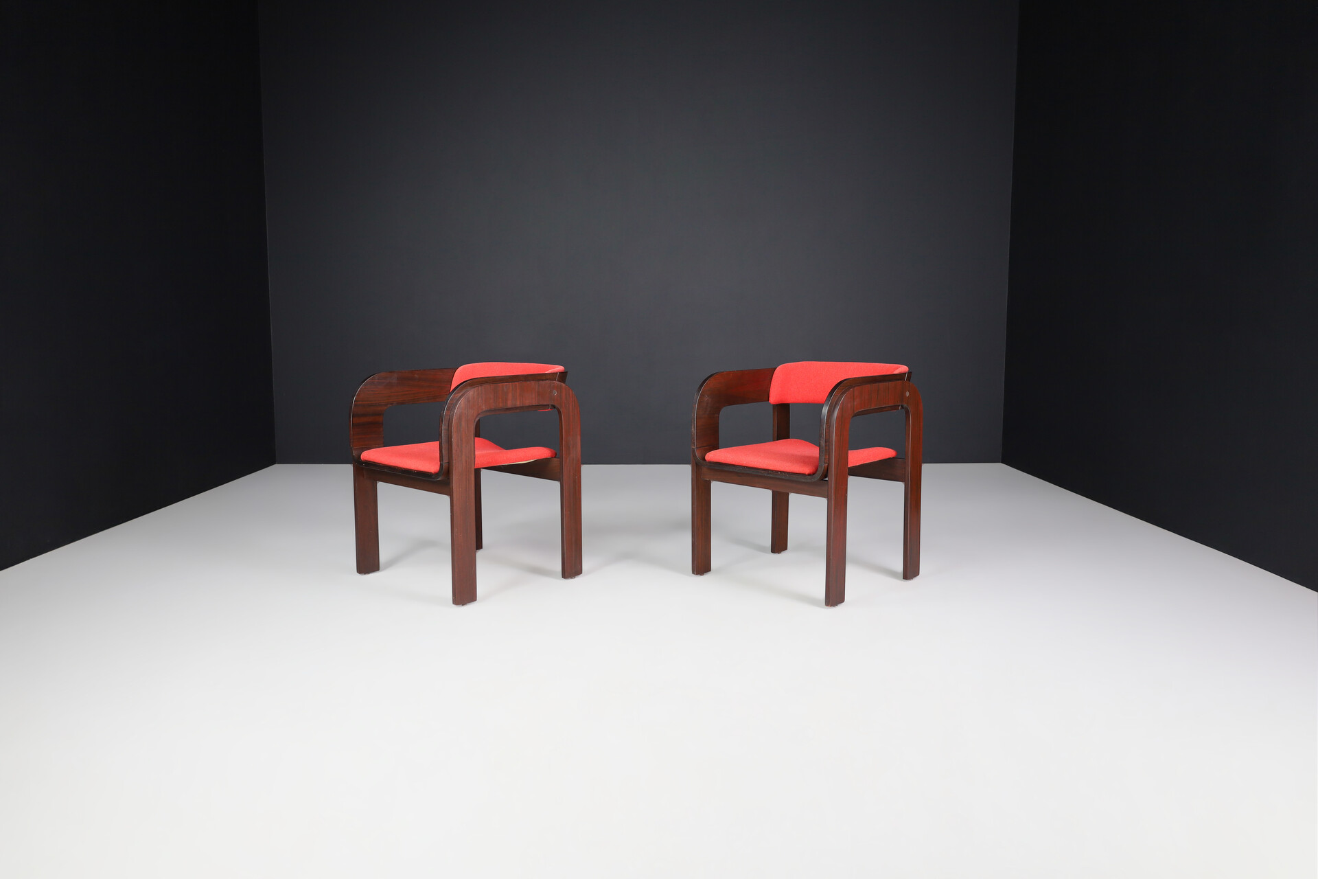 Mid century modern Gae Aulenti Armchairs in walnut and red upholstery , italy 1960s Mid-20th century