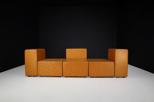 Mid century modern Giancarlo Piretti for Anonima Castelli Cognac Leather modular 'Sistema 61' sofa, Italy 1970s Late-20th century