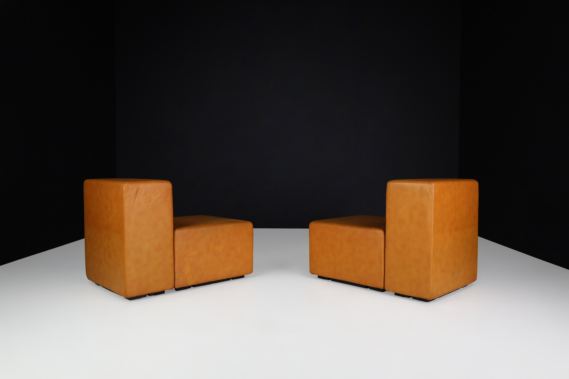 Mid century modern Giancarlo Piretti for Anonima Castelli Cognac Leather modular 'Sistema 61' sofa, Italy 1970s Late-20th century