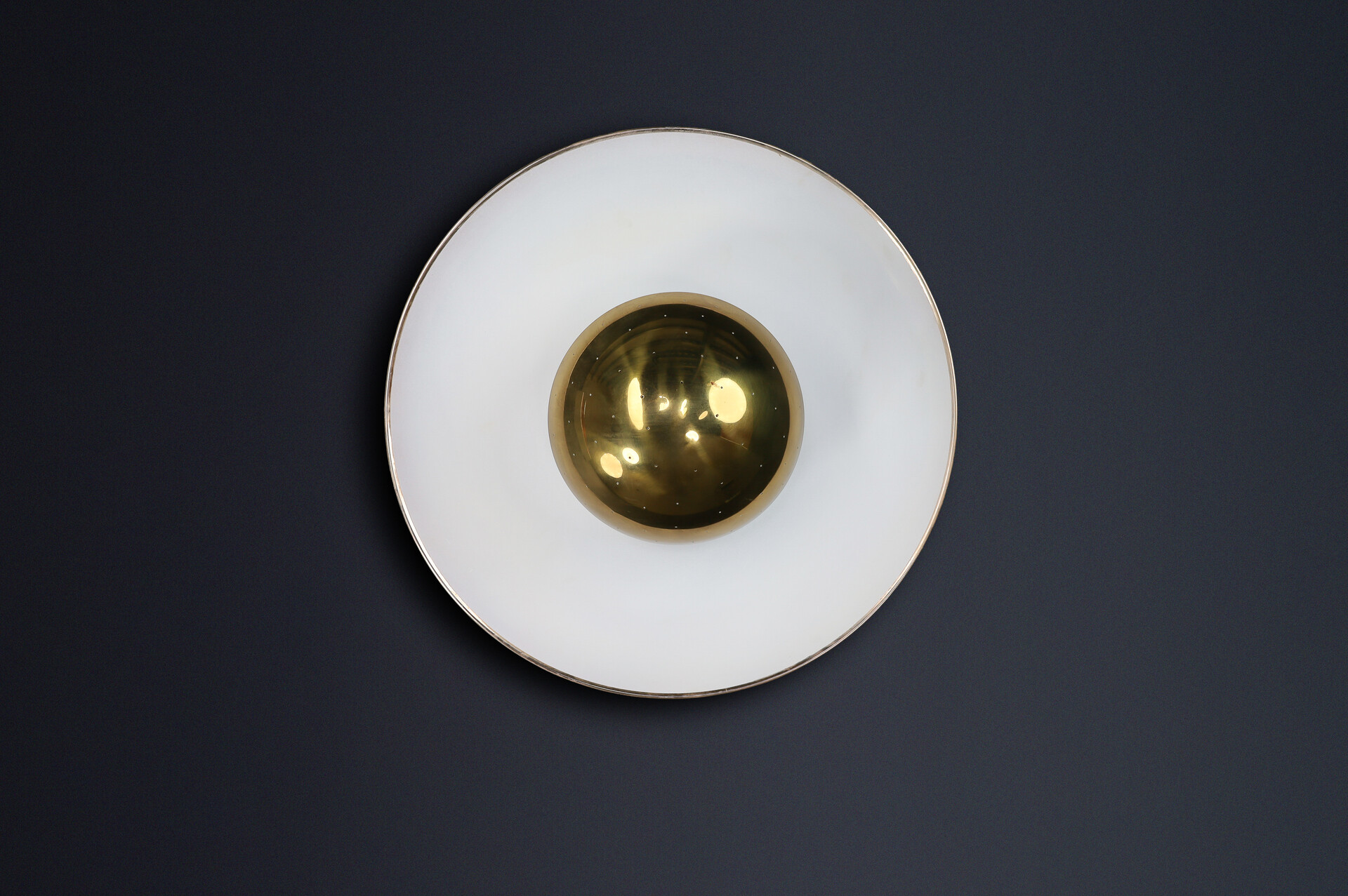Mid century modern Gino Sarfatti Model 155 Ceiling Lamp for Arteluce, Italy, 1950, Brass & White Mid-20th century