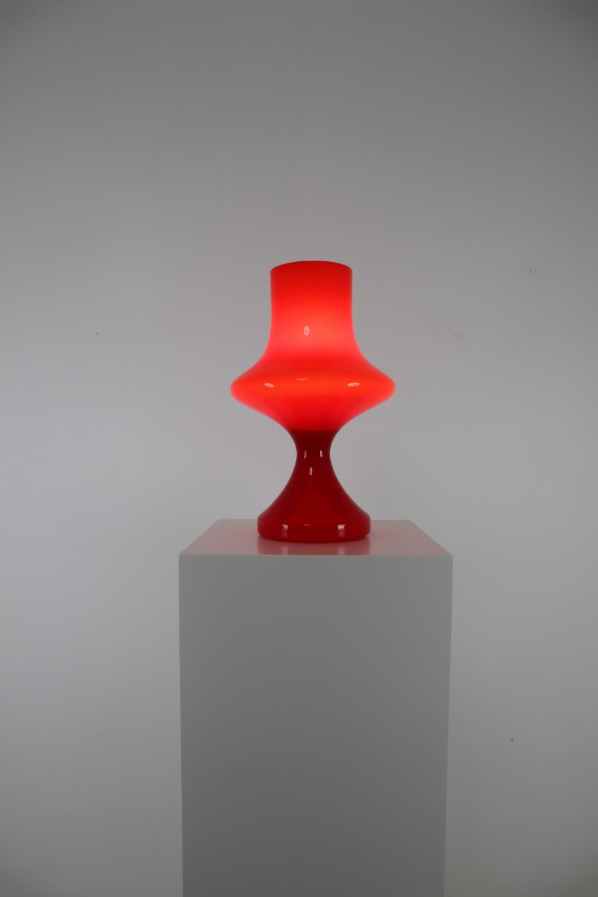 Mid century modern Glass Red Table Lamp Mid-20th century