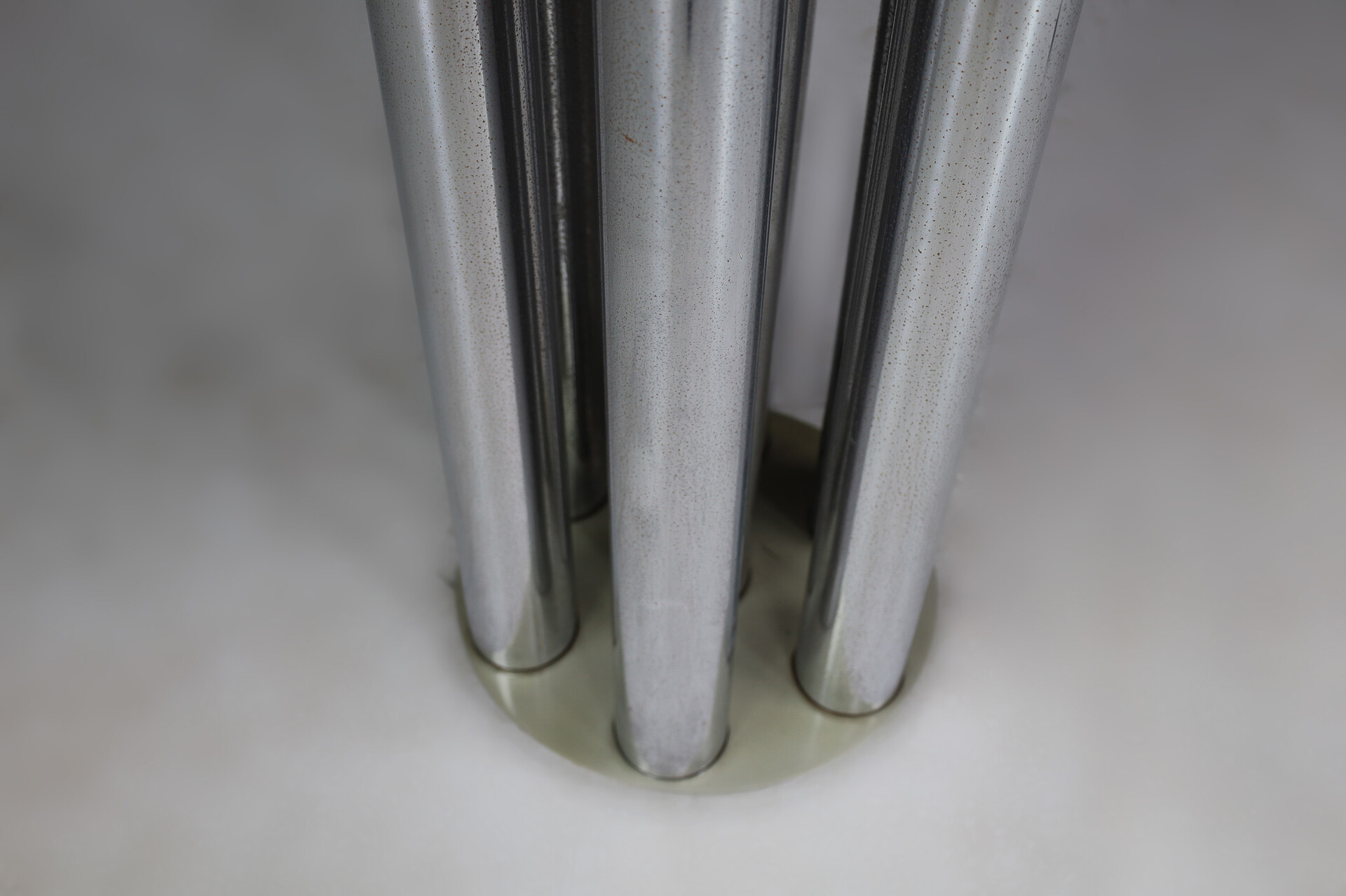 Mid century modern Goffredo Reggiani Floor Lamp with Chrome and frosted glass globes , Italy 1970s Late-20th century