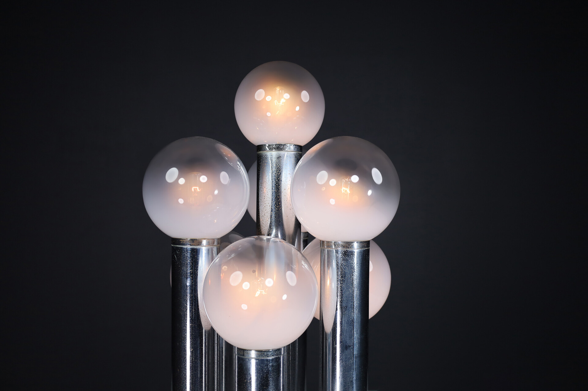 Mid century modern Goffredo Reggiani Floor Lamp with Chrome and frosted glass globes , Italy 1970s Late-20th century