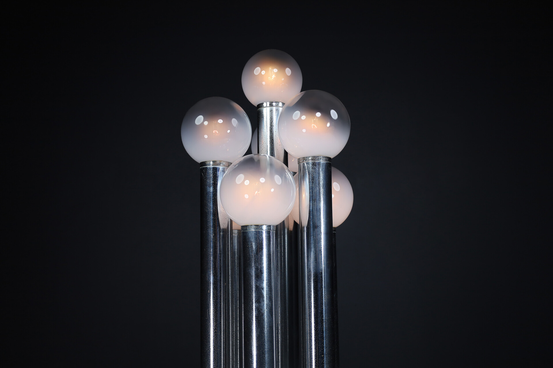 Mid century modern Goffredo Reggiani Floor Lamp with Chrome and frosted glass globes , Italy 1970s Late-20th century