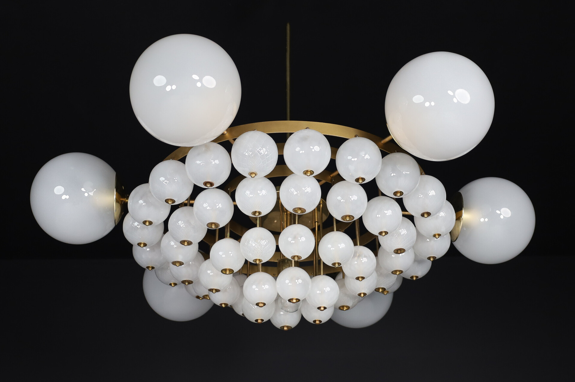 Mid century modern Grand Bohemian Chandelier with Brass Fixture & Hand-blowed Frosted Glass Globes 1960s Mid-20th century