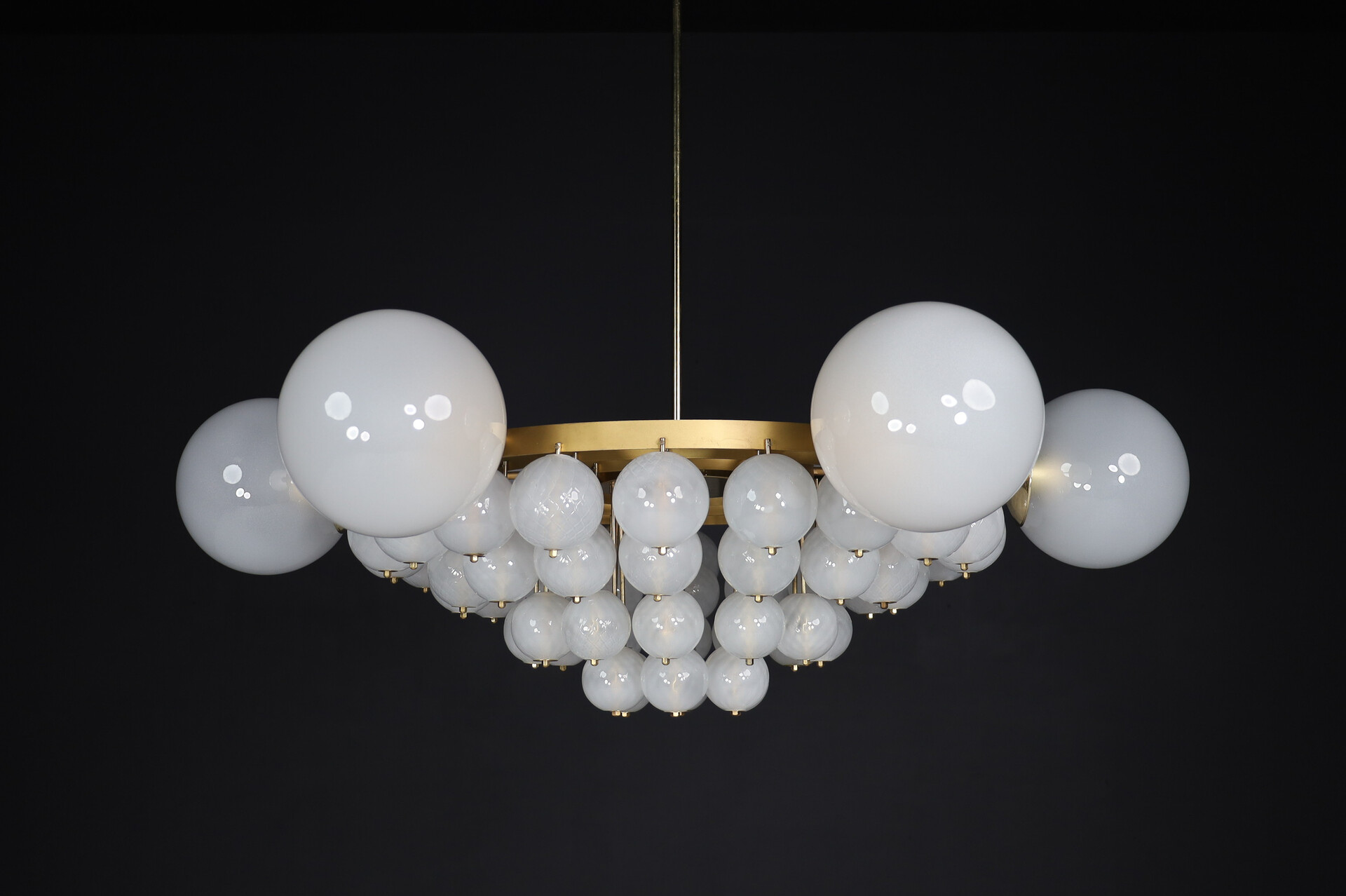 Mid century modern Grand Bohemian Chandelier with Brass Fixture & Hand-blowed Frosted Glass Globes 1960s Mid-20th century