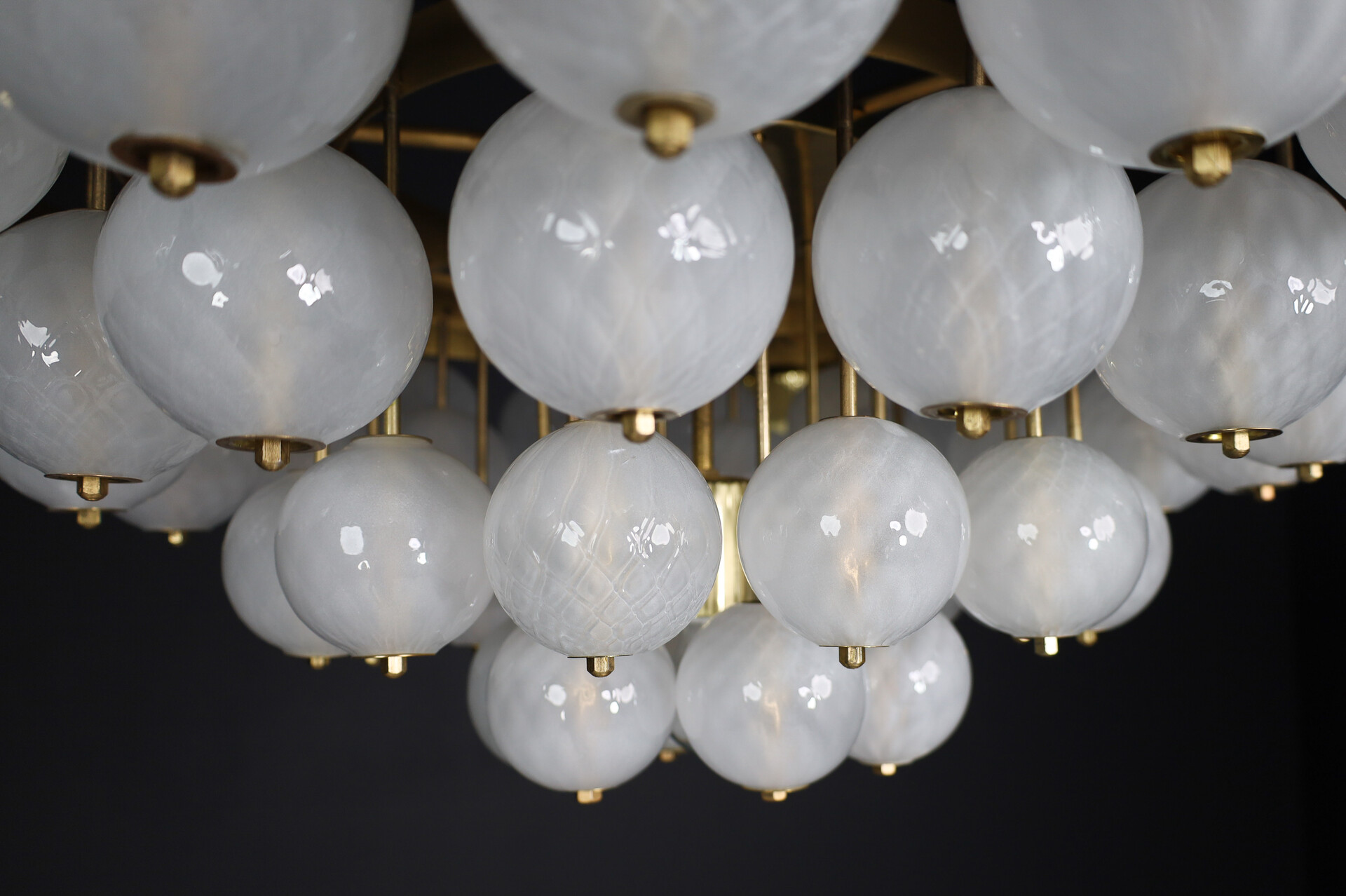 Mid century modern Grand Bohemian Chandelier with Brass Fixture & Hand-blowed Frosted Glass Globes 1960s Mid-20th century