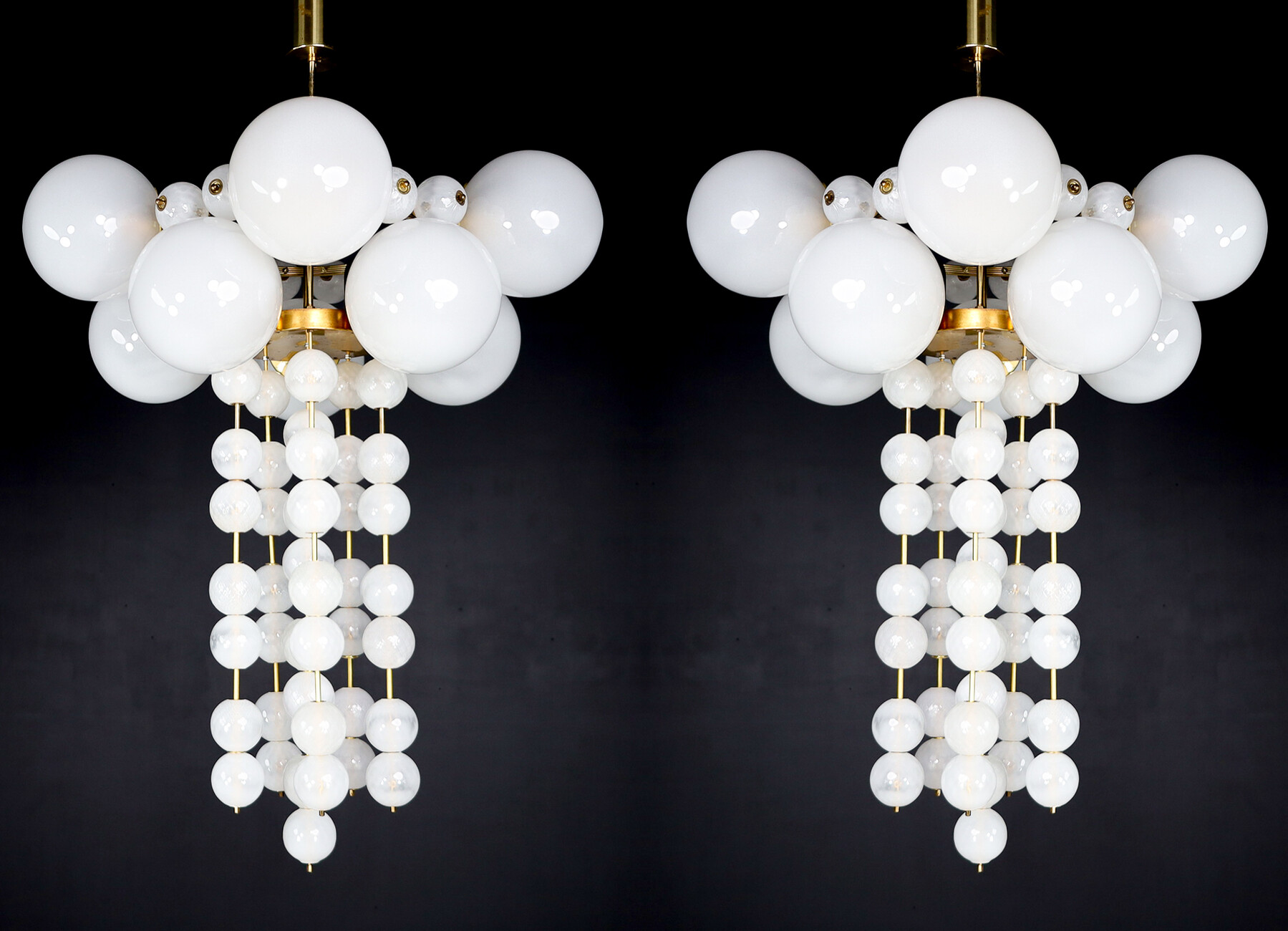 Mid century modern Grand Bohemian Chandeliers With Brass Fixture And Hand-Blowed Frosted Glass Globes, 1960s Mid-20th century