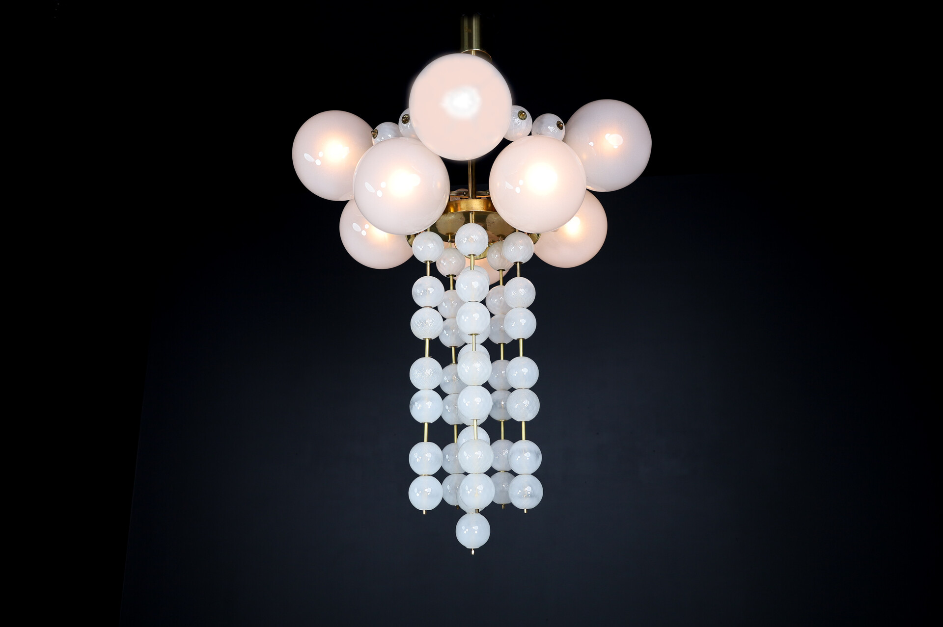 Mid century modern Grand Bohemian Chandeliers With Brass Fixture And Hand-Blowed Frosted Glass Globes, 1960s Mid-20th century