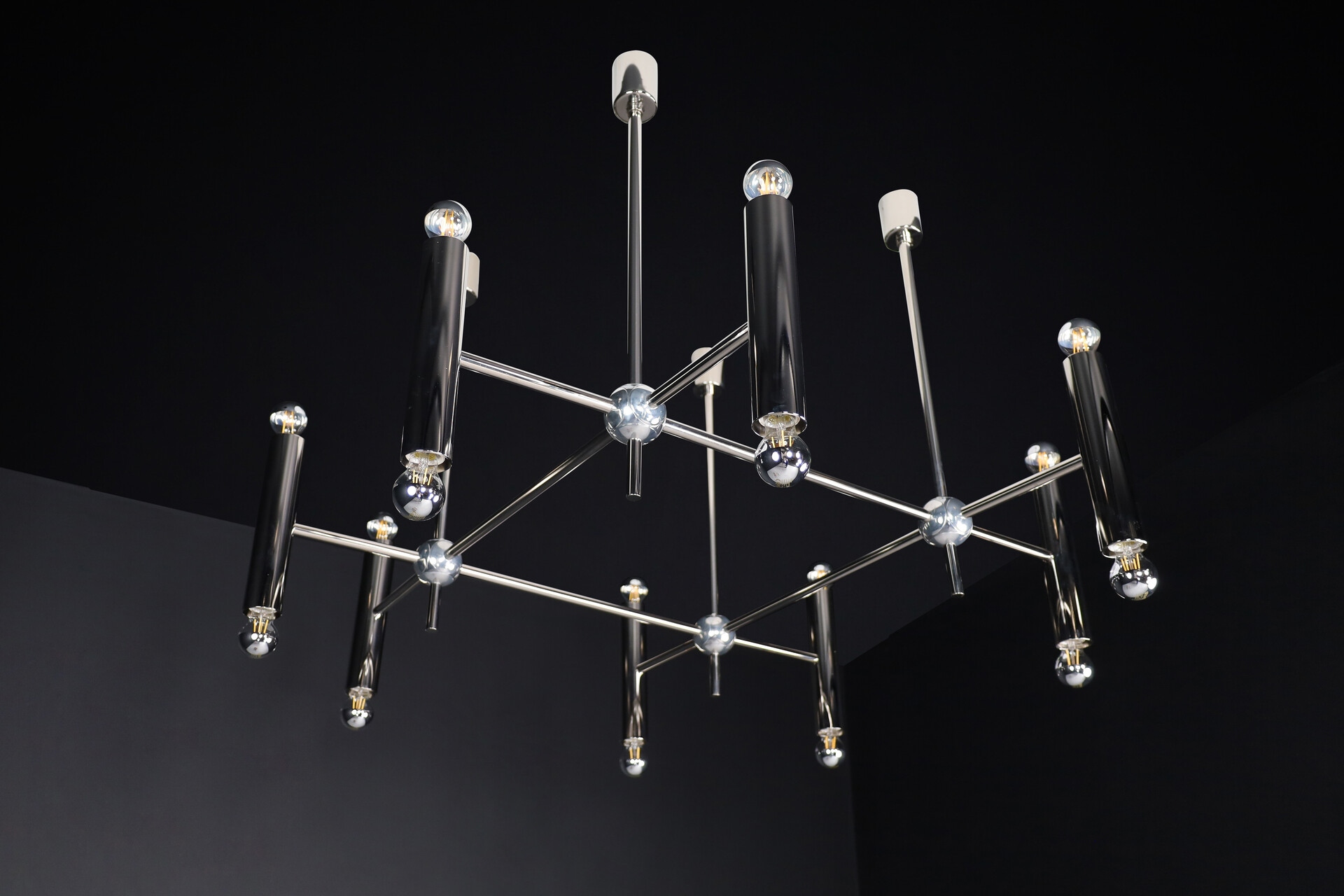 Mid century modern Grande Chandelier in Polished Steel with 16 Lights Germany 1960s Mid-20th century