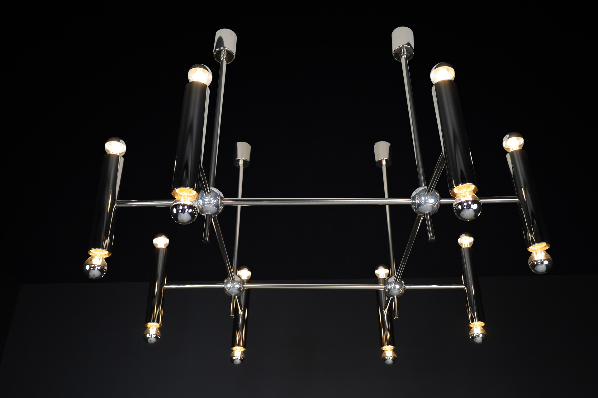 Mid century modern Grande Chandelier in Polished Steel with 16 Lights Germany 1960s Mid-20th century