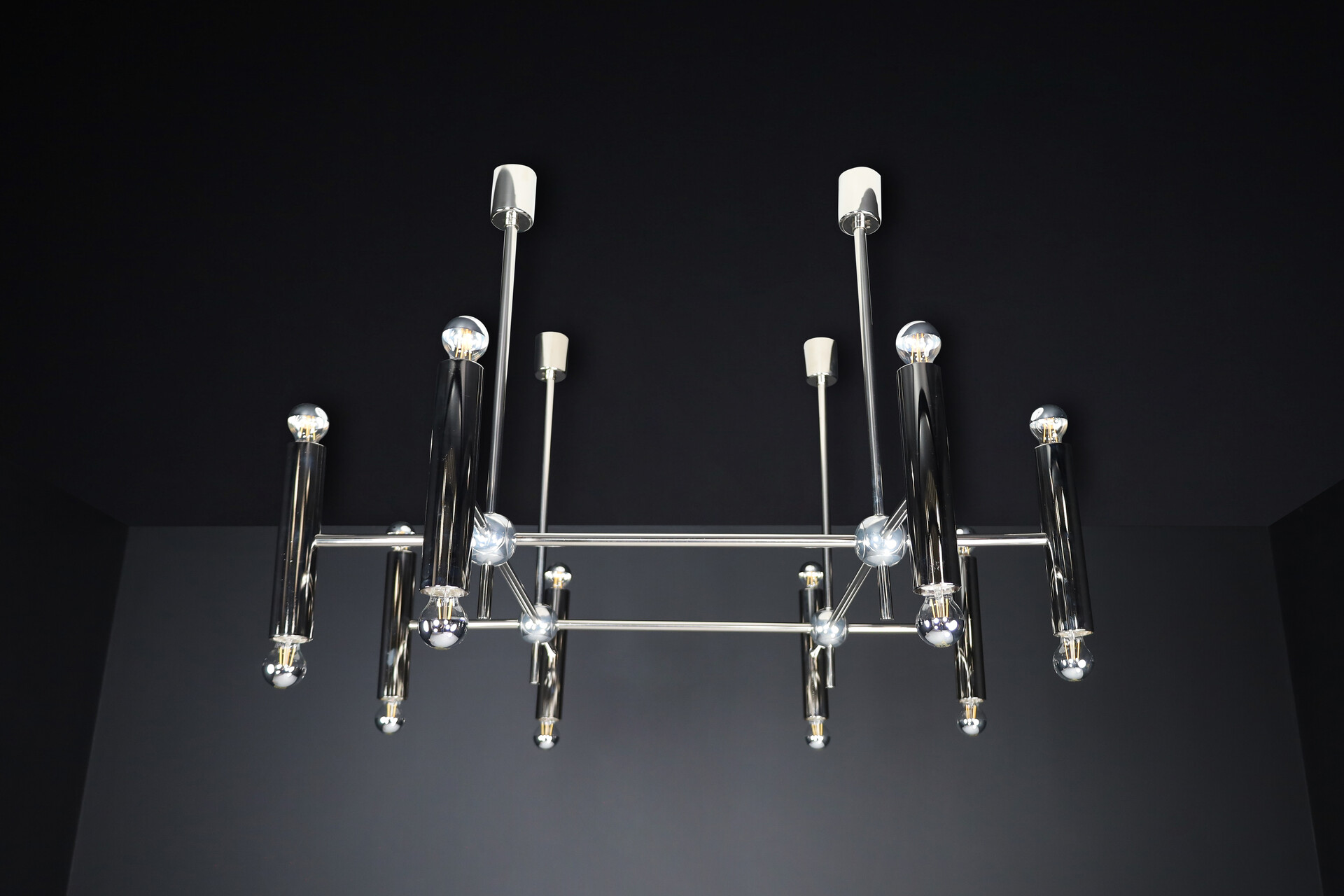 Mid century modern Grande Chandelier in Polished Steel with 16 Lights Germany 1960s Mid-20th century