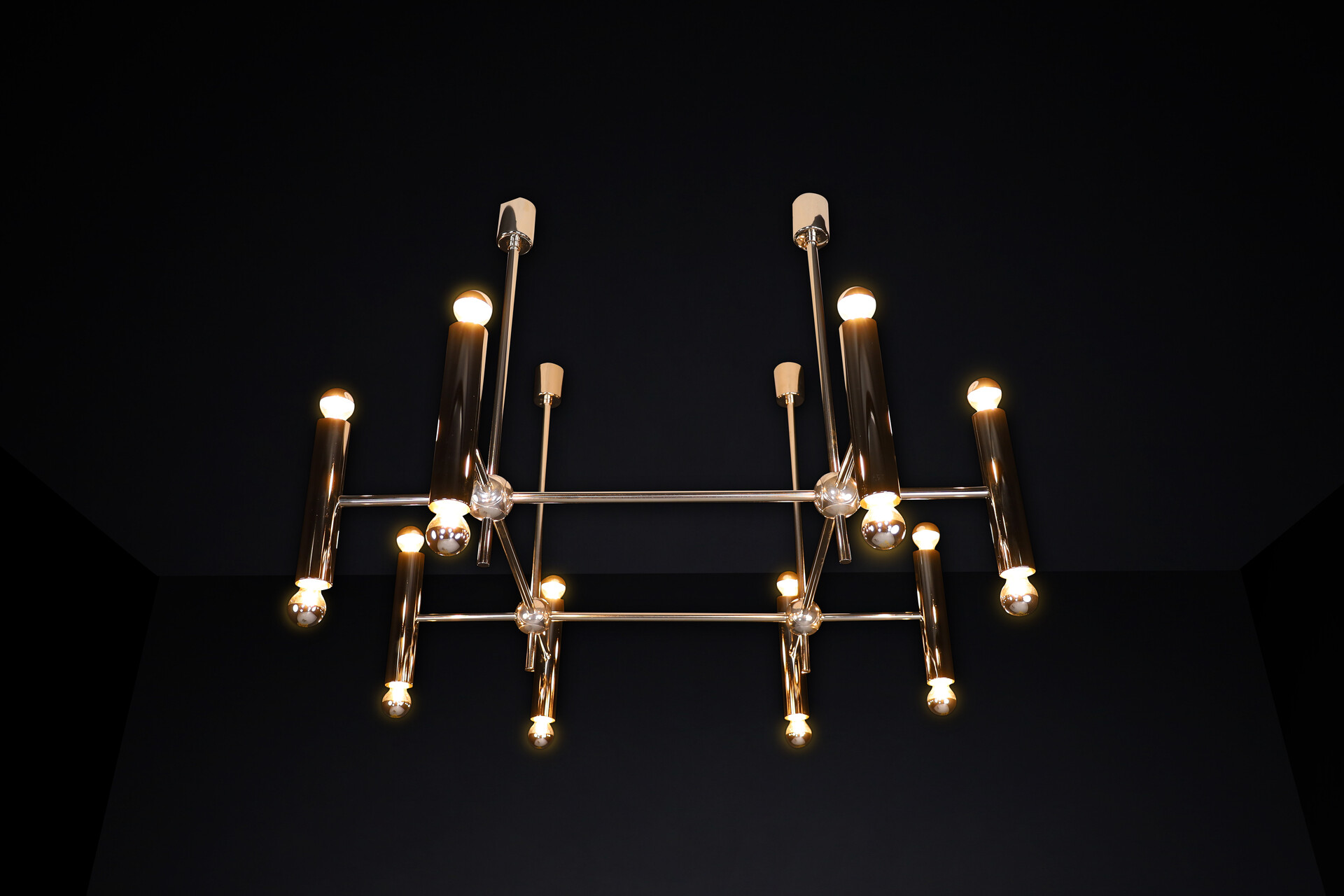 Mid century modern Grande Chandelier in Polished Steel with 16 Lights Germany 1960s Mid-20th century