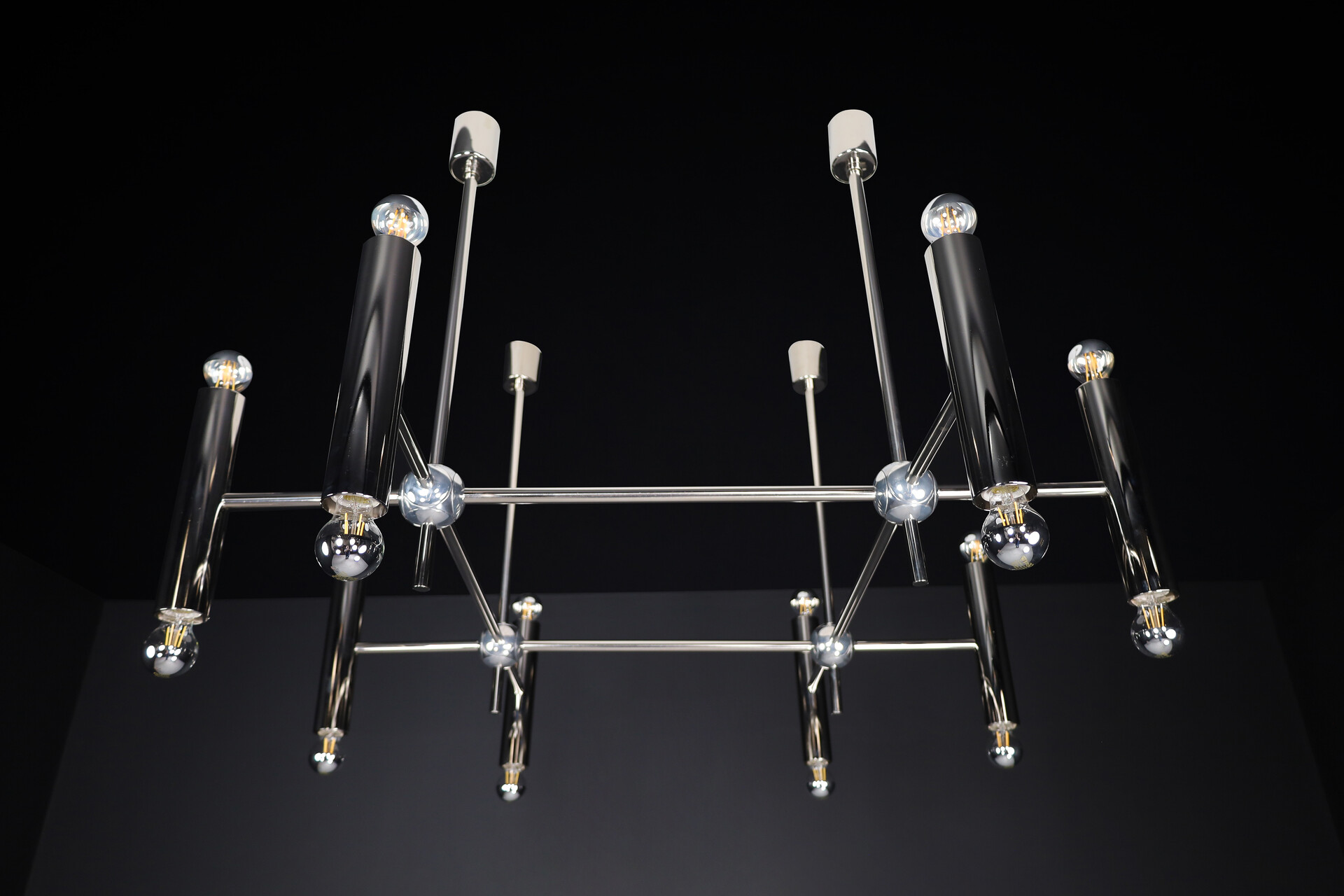 Mid century modern Grande Chandelier in Polished Steel with 16 Lights Germany 1960s Mid-20th century