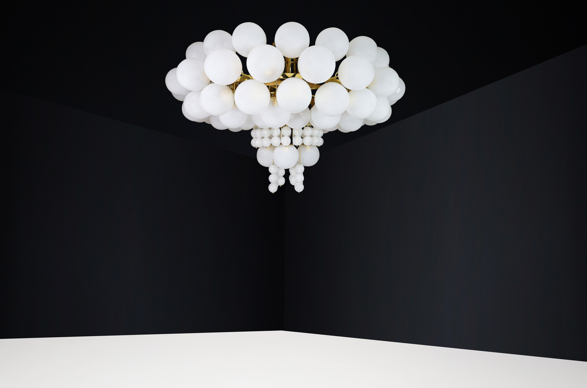 Mid century modern Grande hotel chandelier with brass fixture and hand-blowed frosted glass globes by Preciosa, Czechia 1960s Mid-20th century